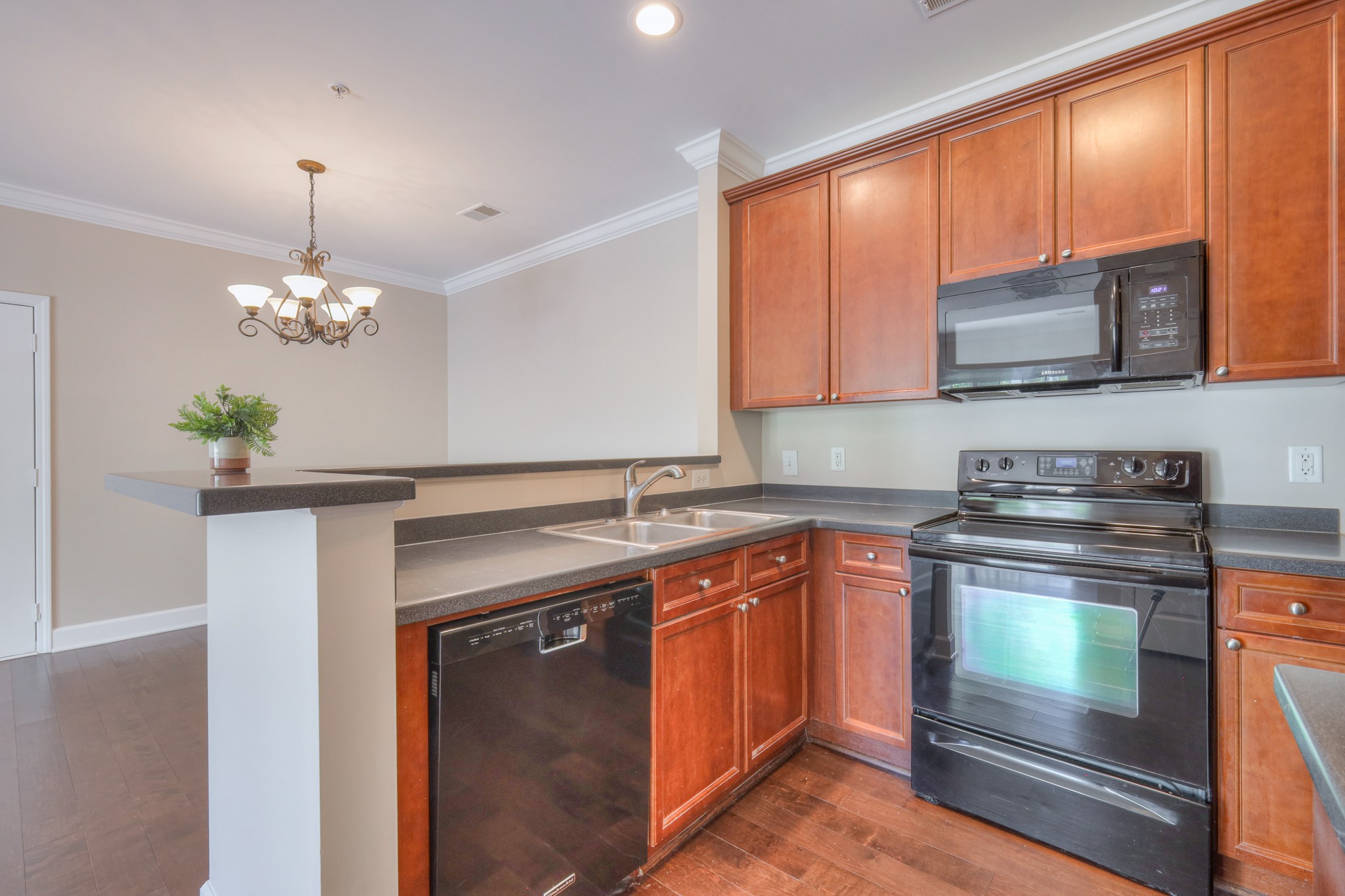 8043 Bienville Dr