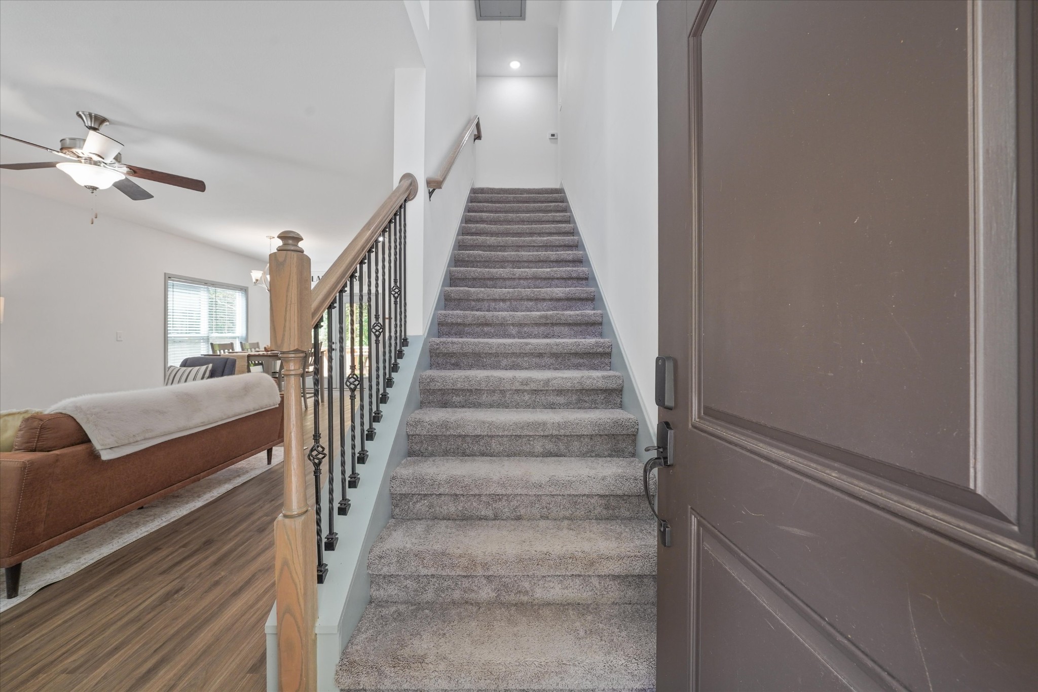 1925 Harbor Ln