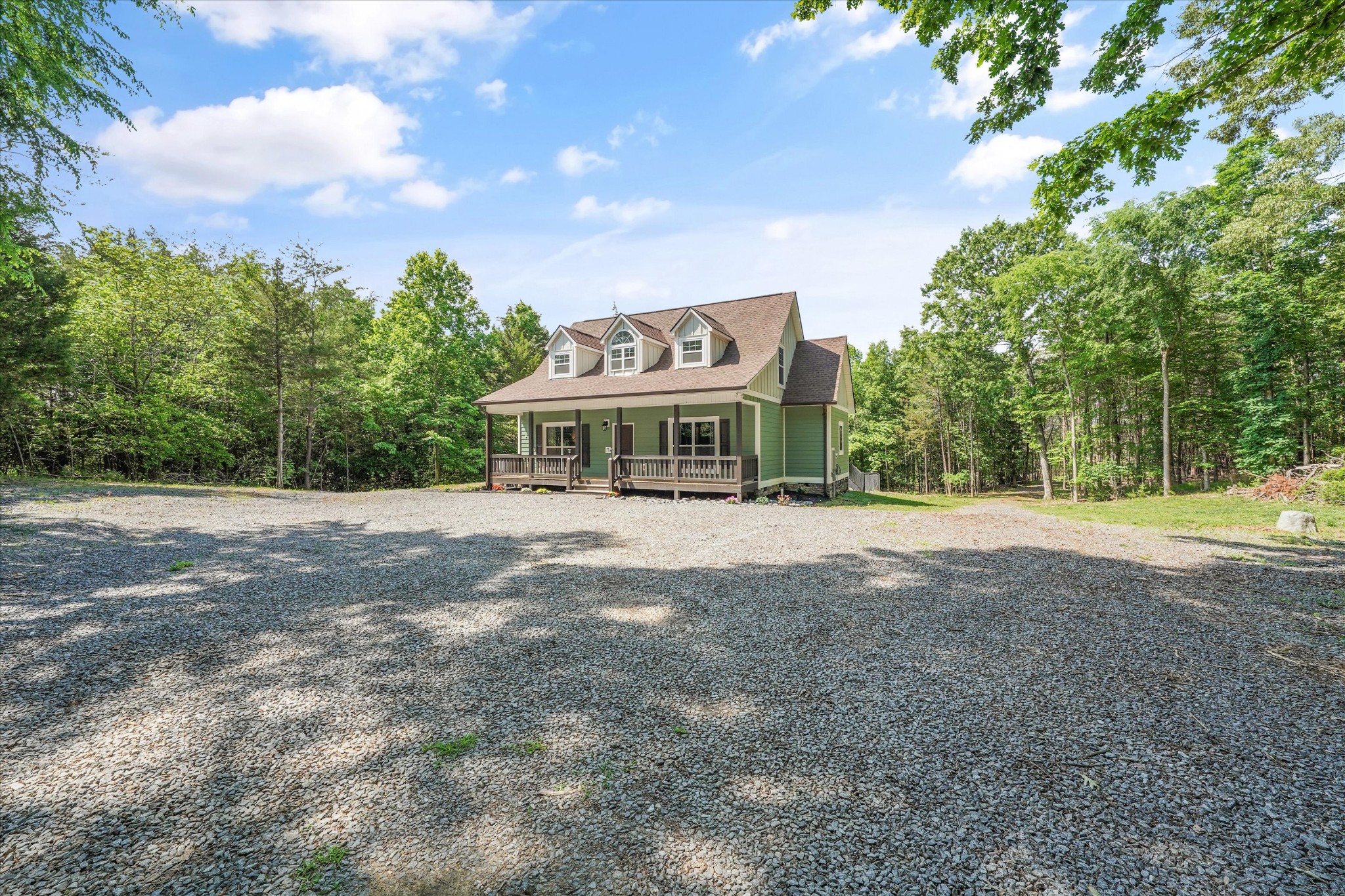 1925 Harbor Ln