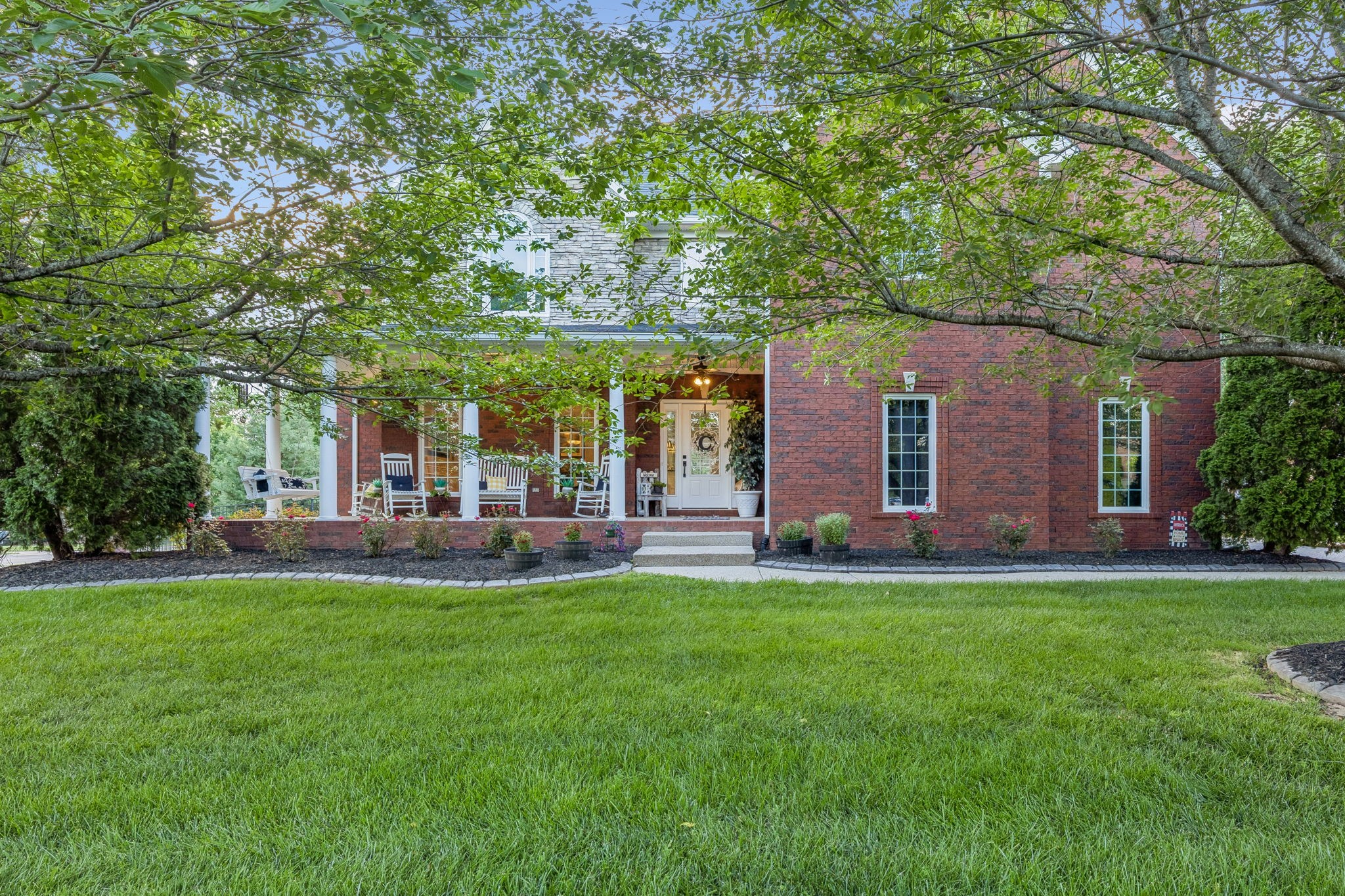 1189 McCoury Ln