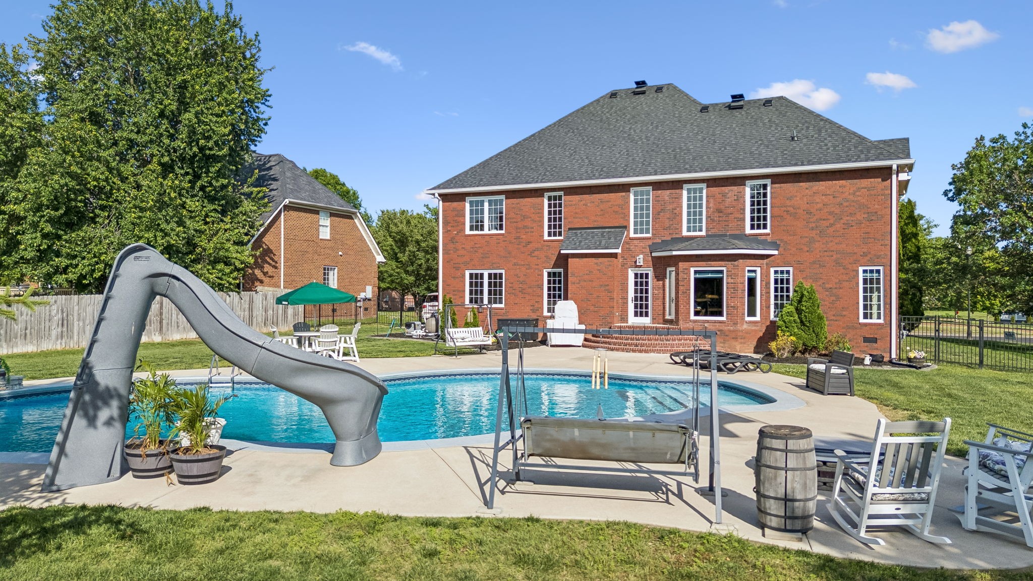 1189 McCoury Ln