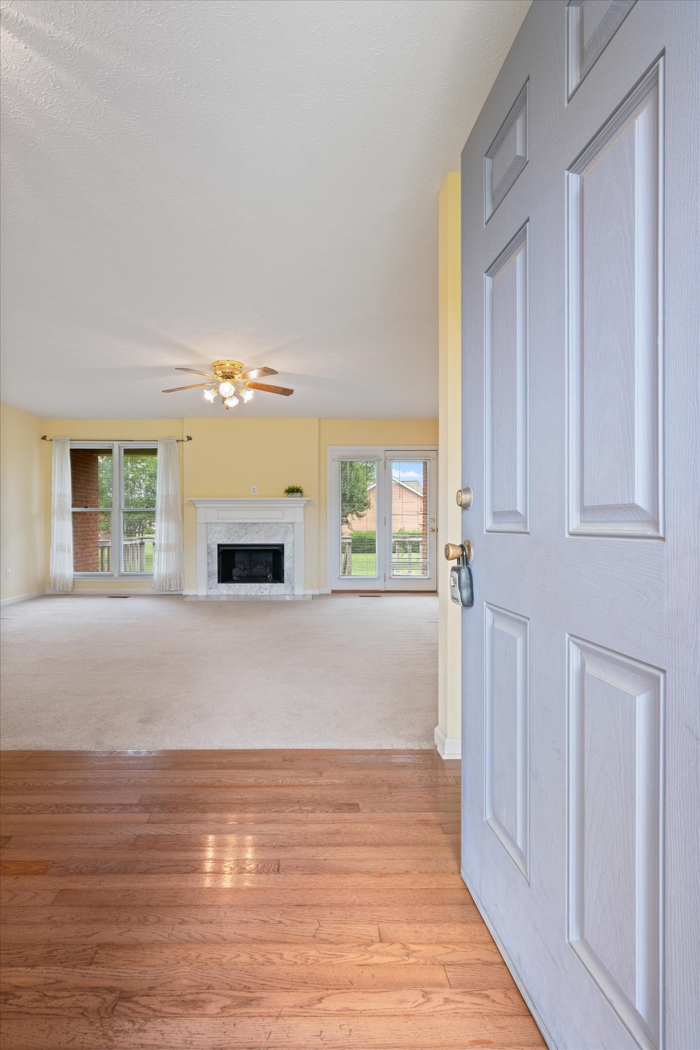1725 Hollow Oak Dr