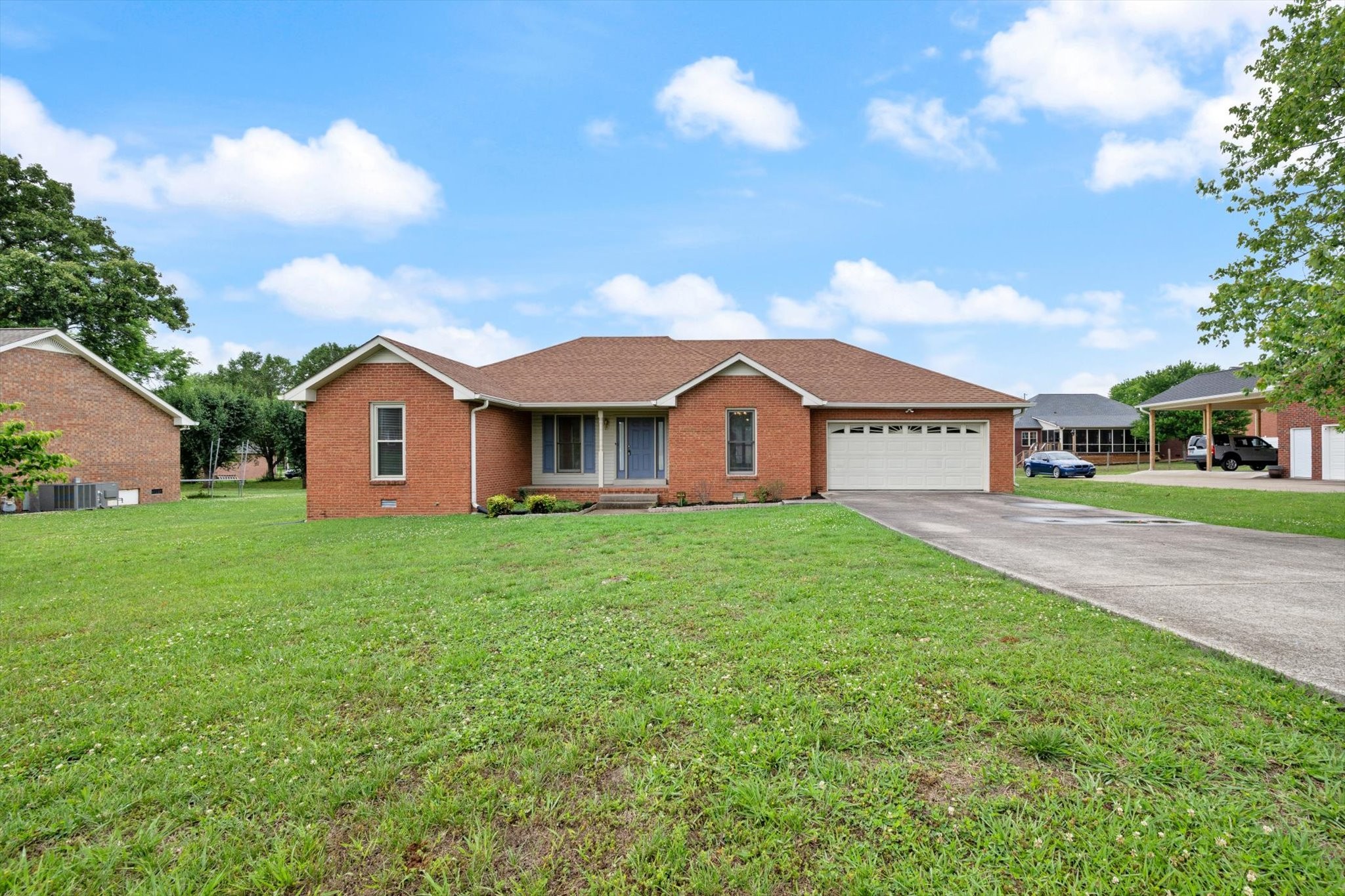 1725 Hollow Oak Dr