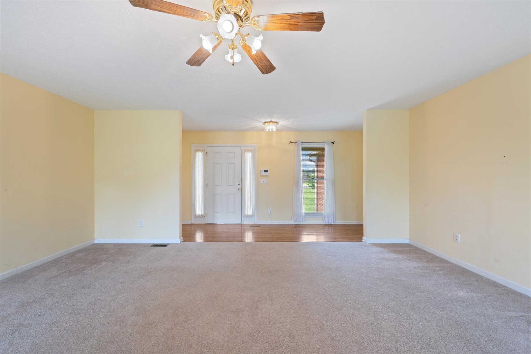 1725 Hollow Oak Dr