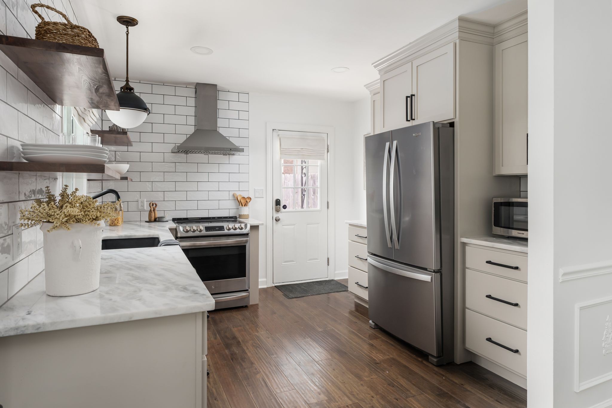 2809 Surrey Rd