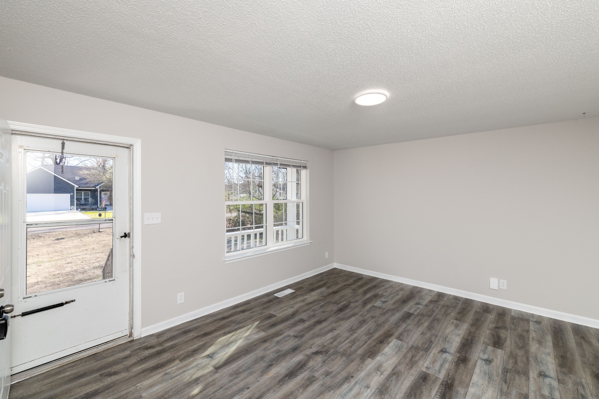 410 Roselawn Dr