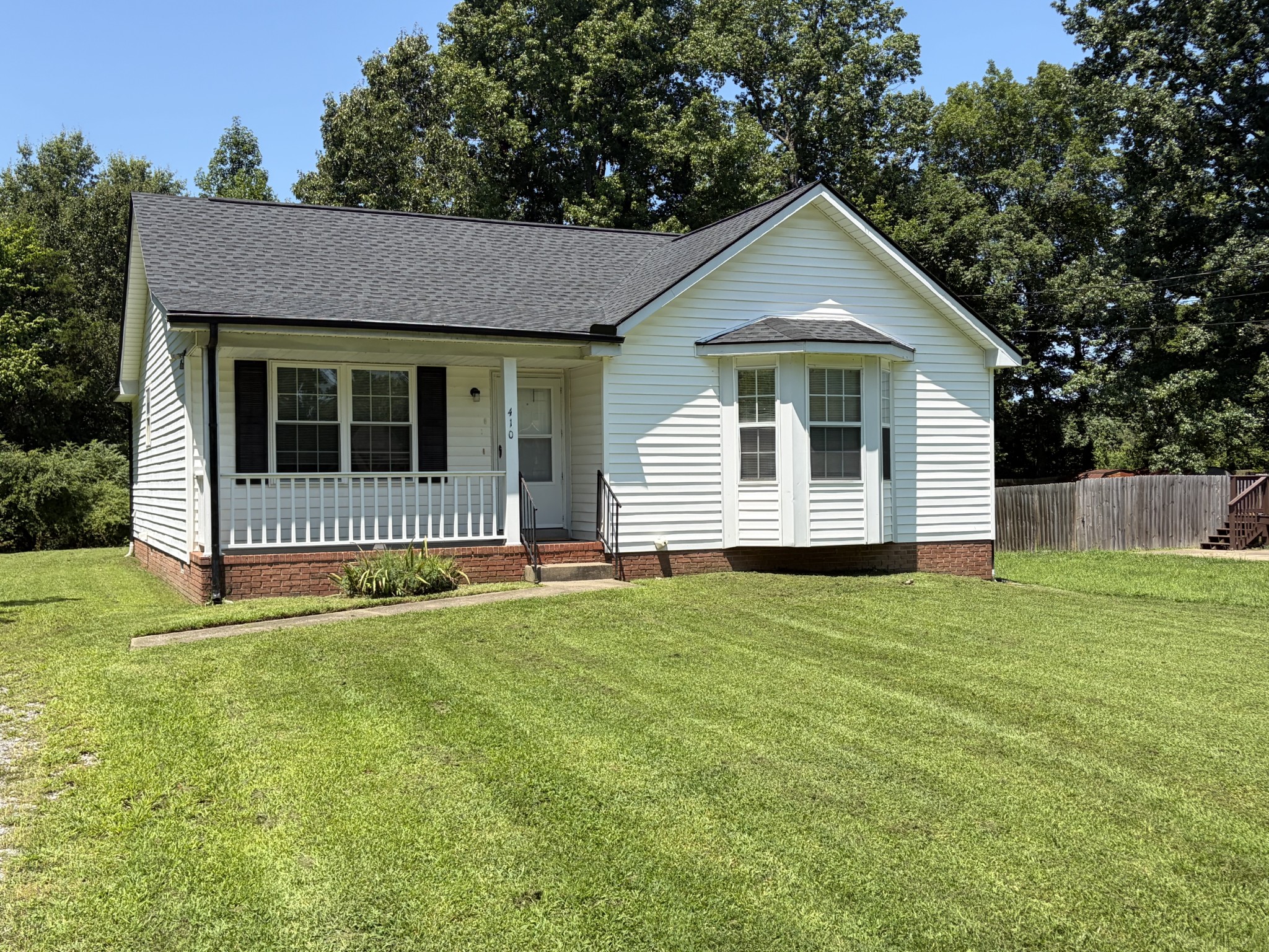 410 Roselawn Dr
