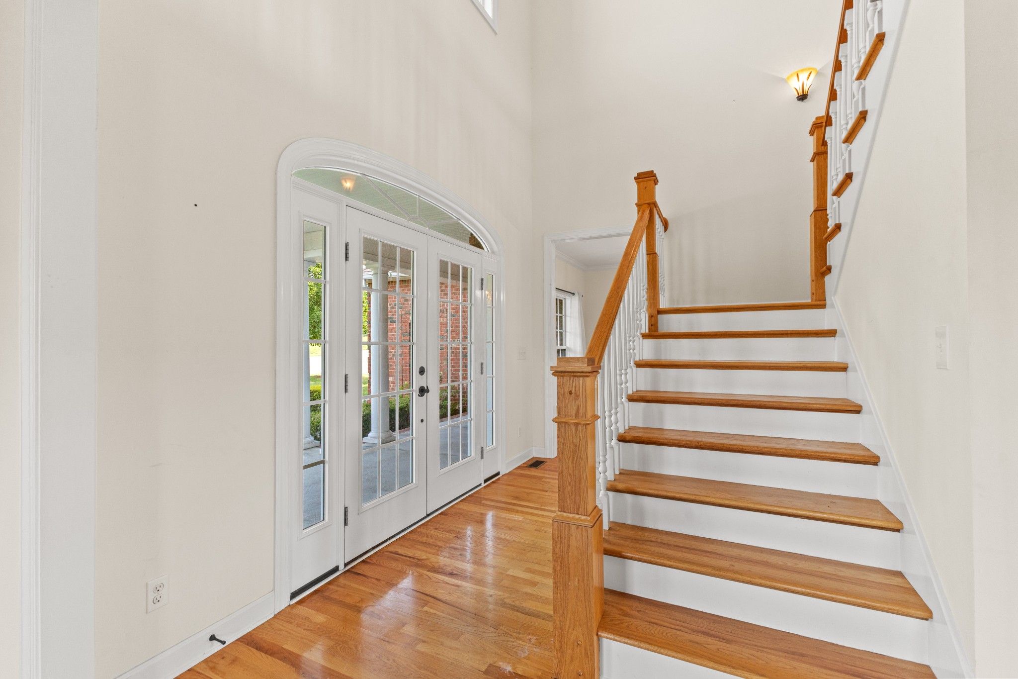511 Country Club Dr