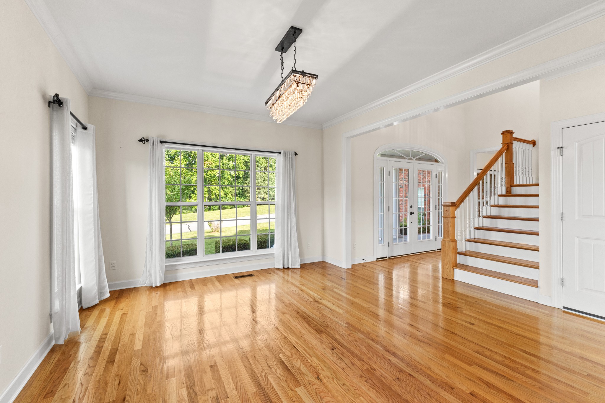 511 Country Club Dr