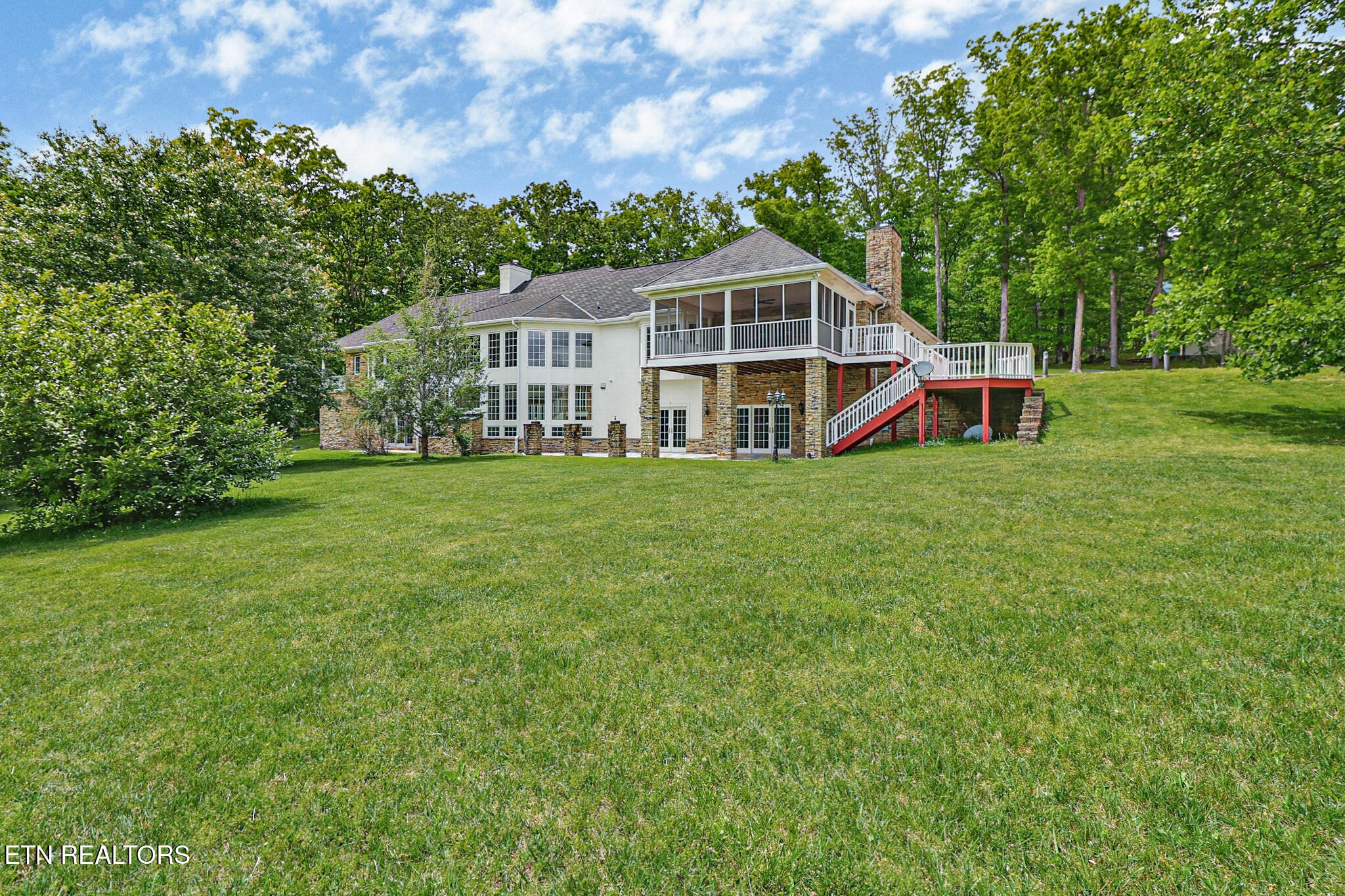310 Old Stagecoach Place
