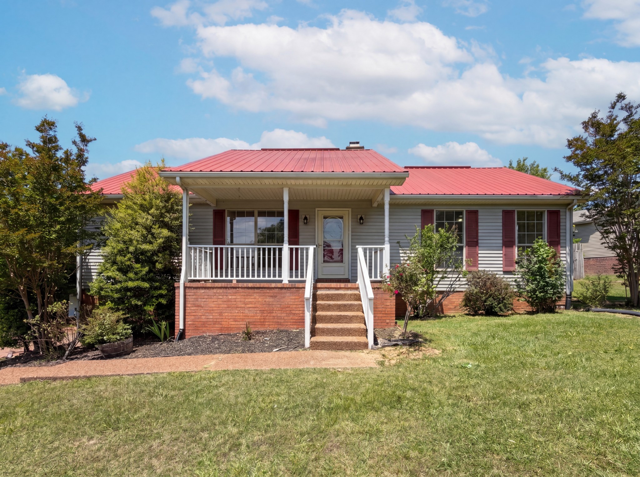 1037 Shadowbrook Dr