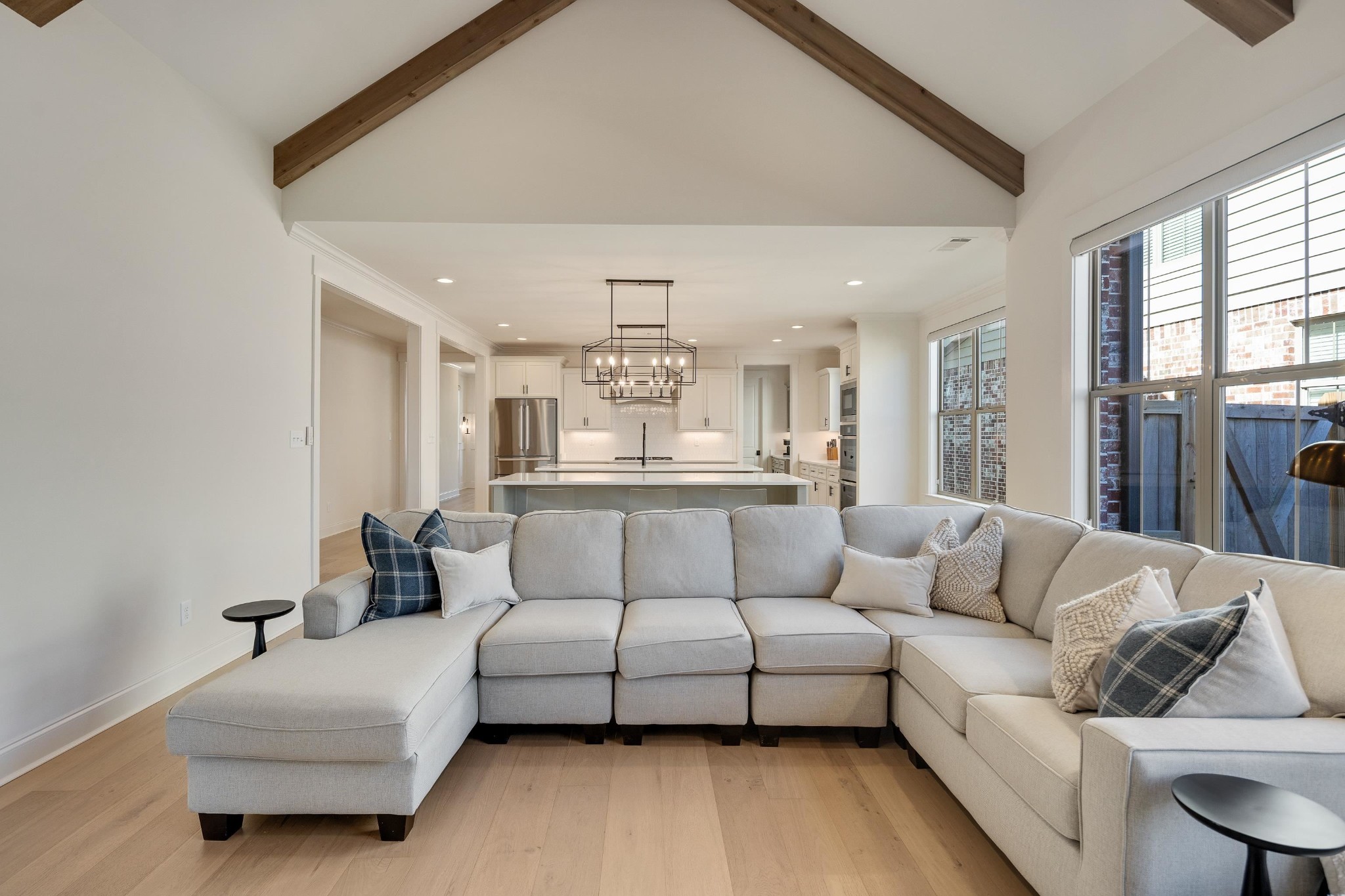 888 CYPRESS VINE CV