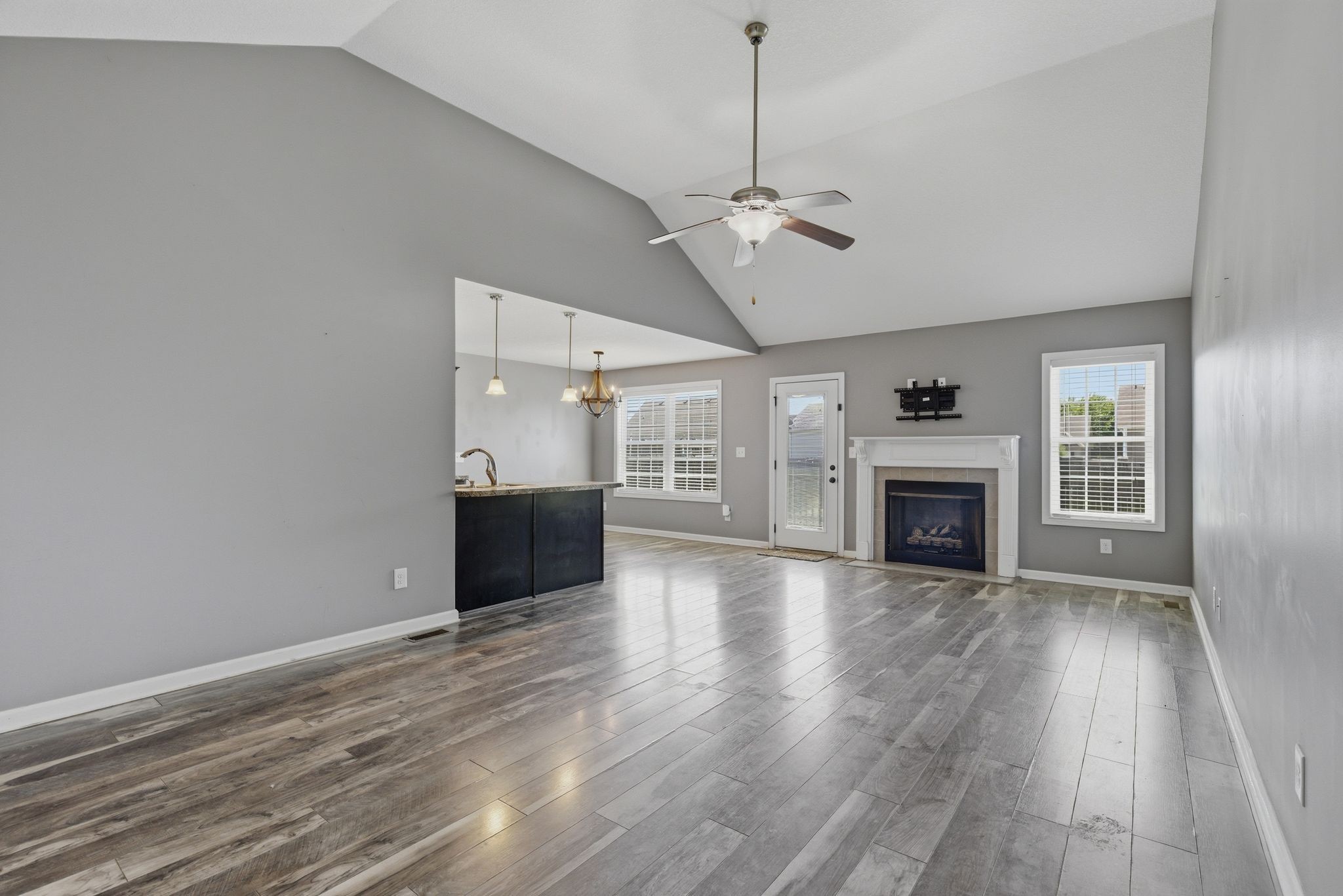 520 Falkland Cir