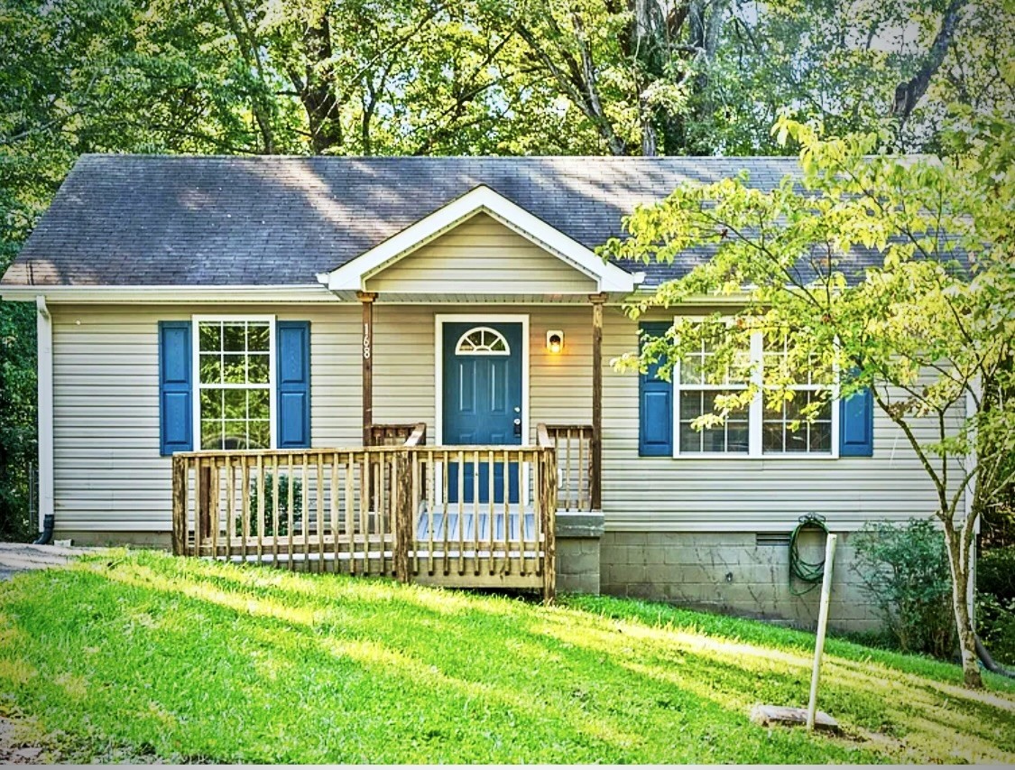 168 Inglewood Dr
