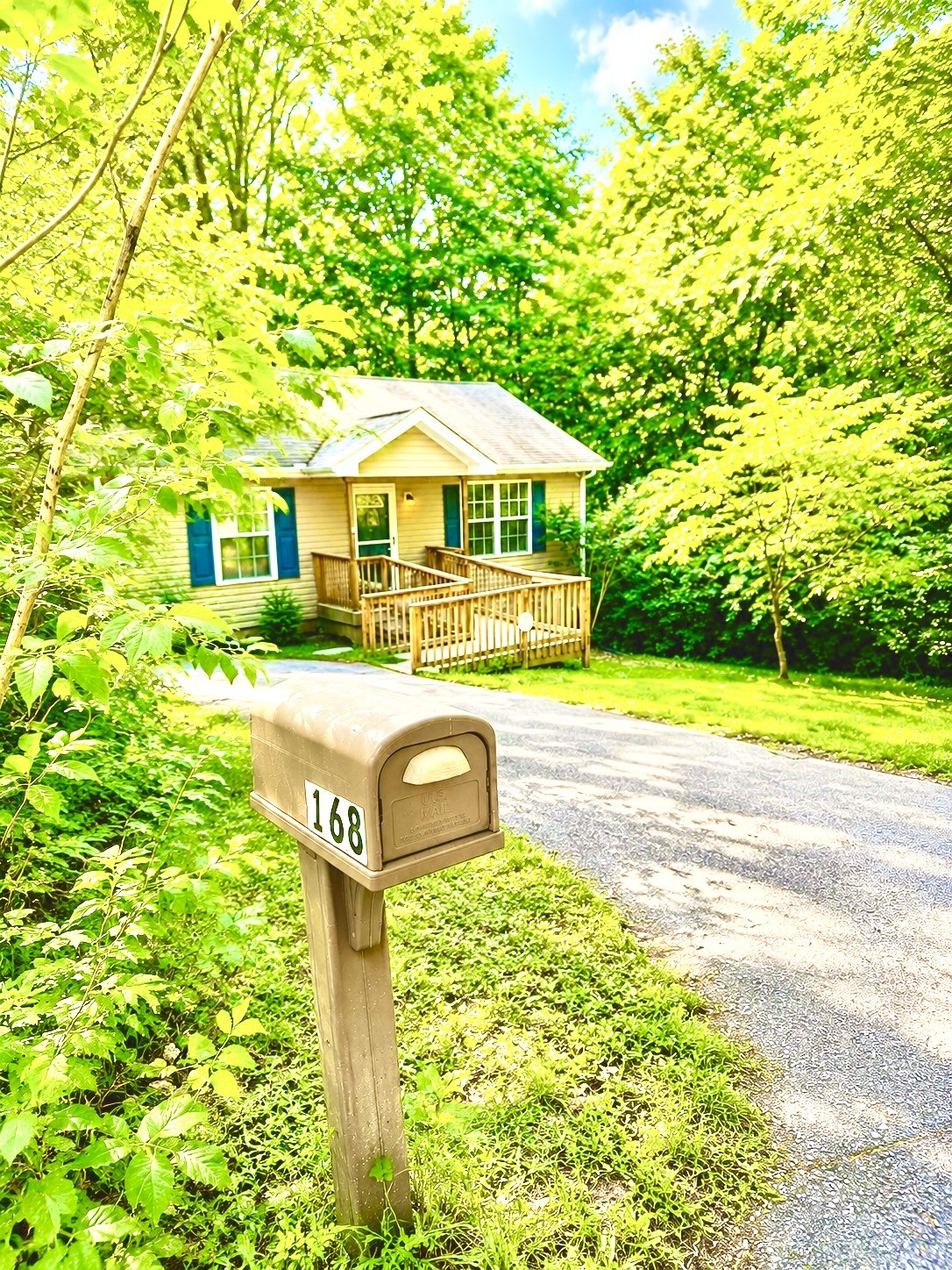 168 Inglewood Dr