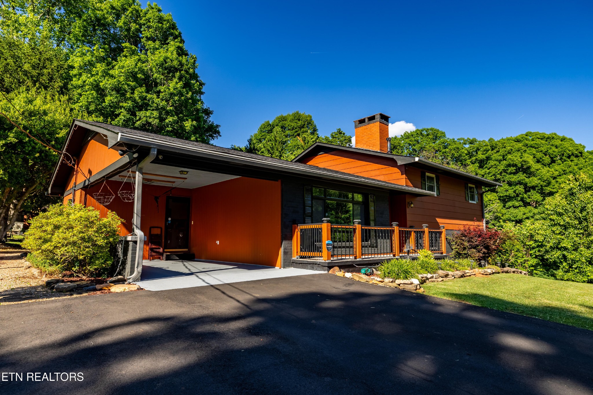 2837 Rambling Rd
