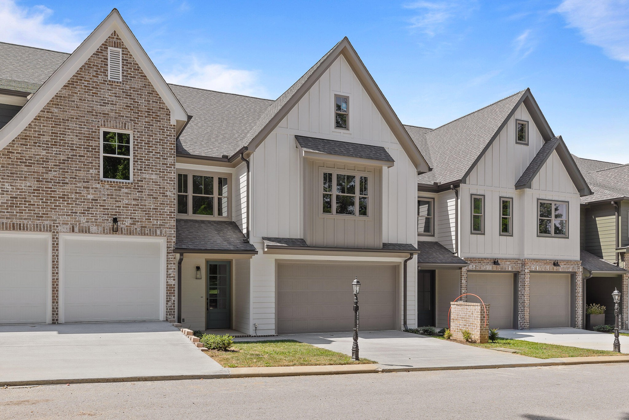 9702 Dutton Lane
