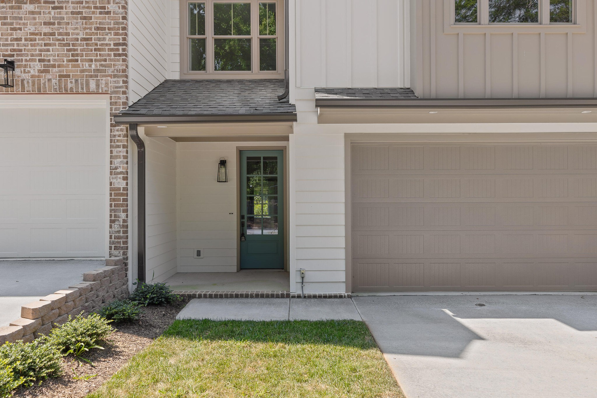 9702 Dutton Lane