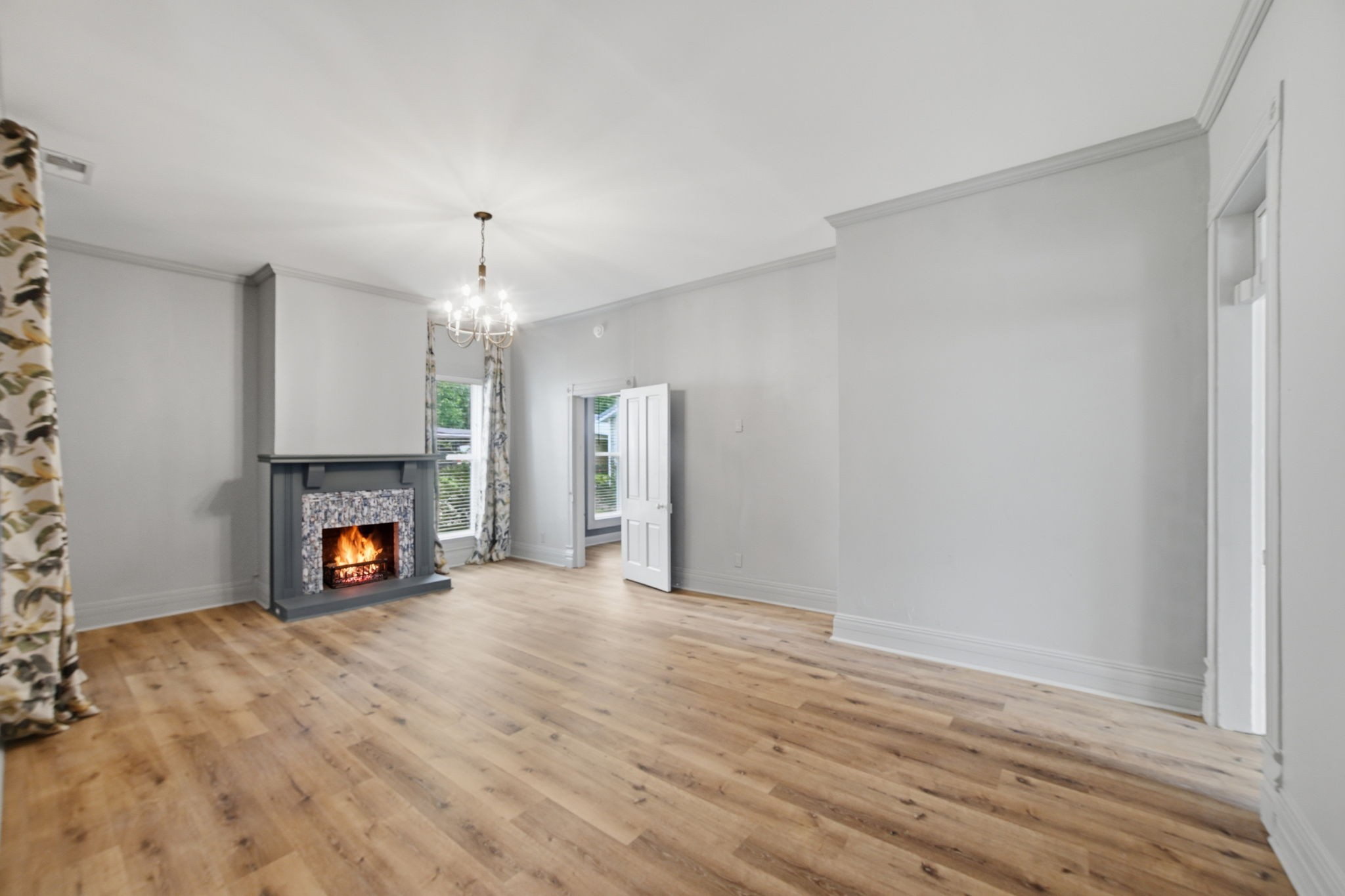 113 White St