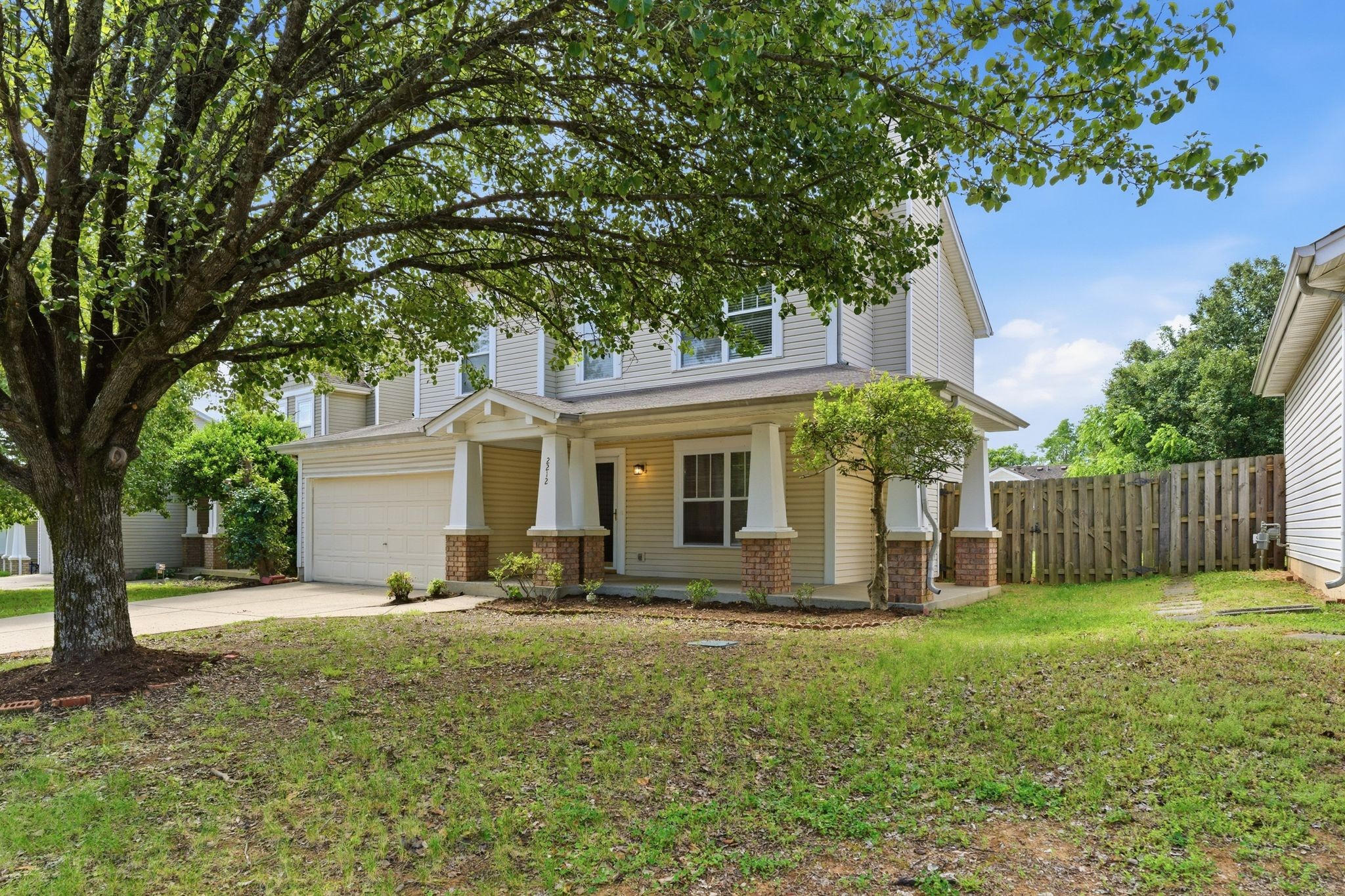 2212 Crescent Valley Ln