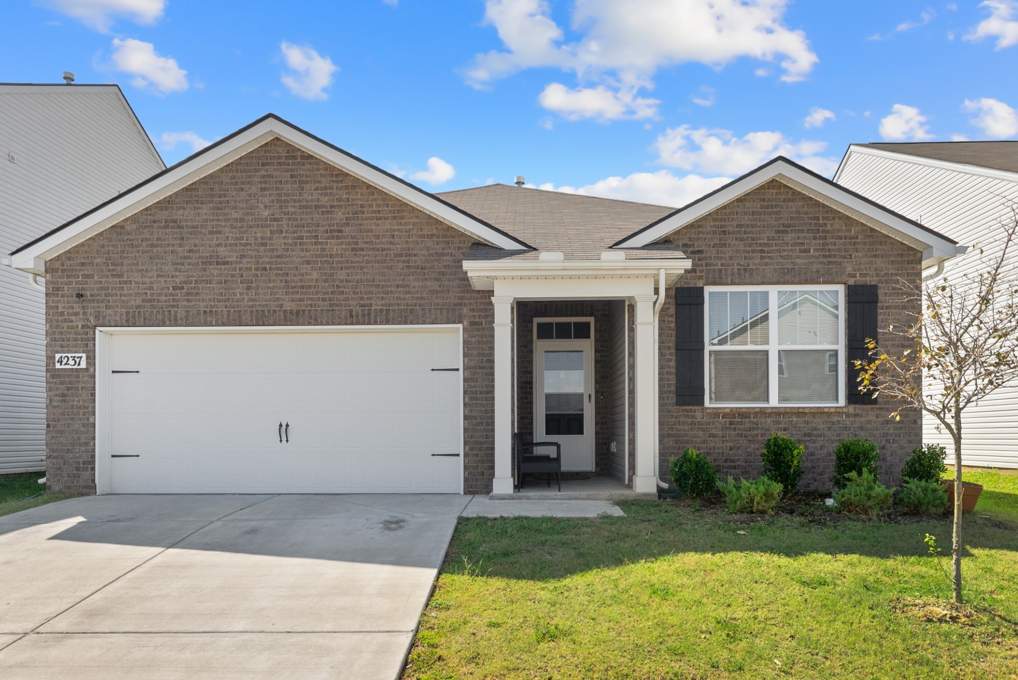 4237 Miranda Pl