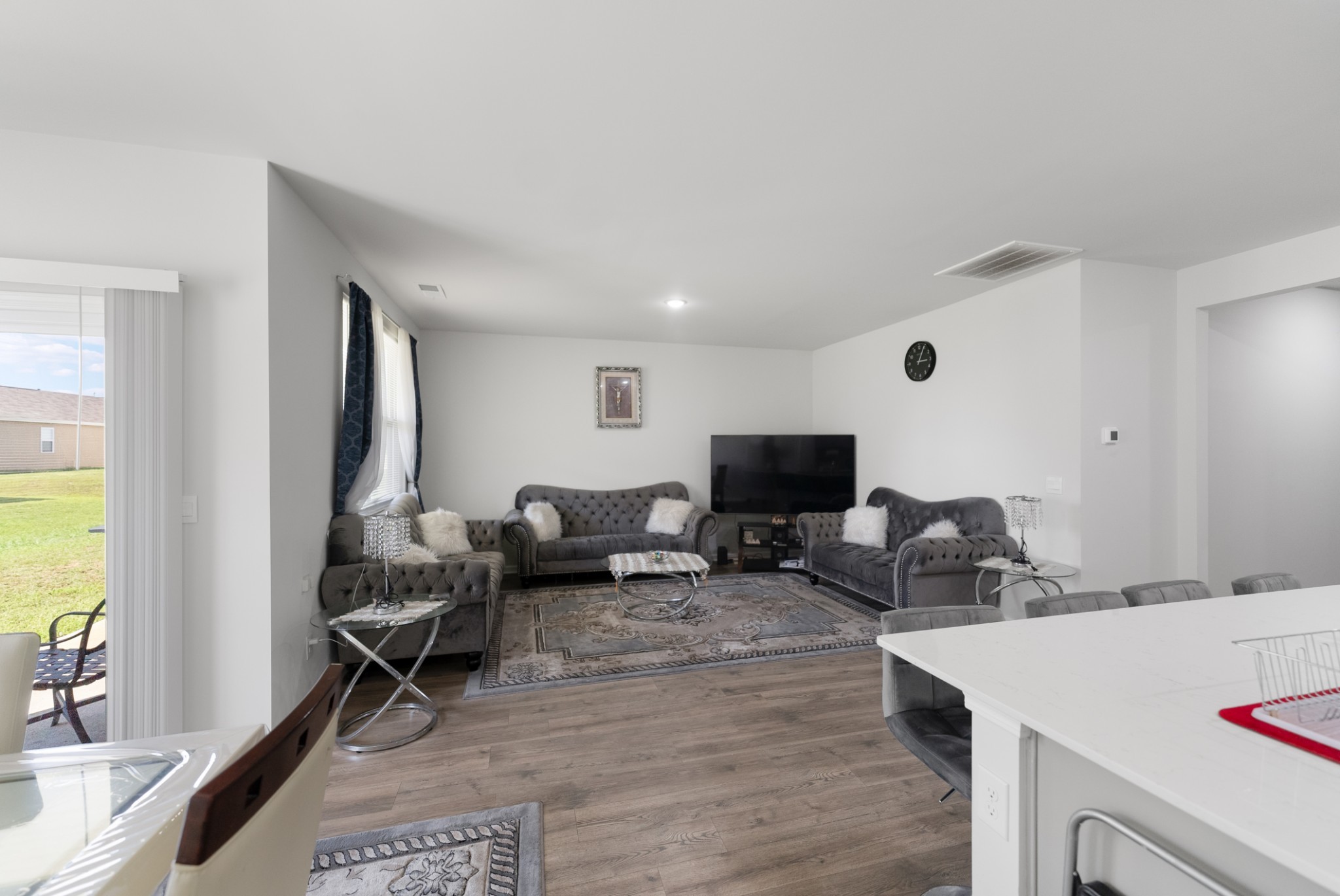 4237 Miranda Pl