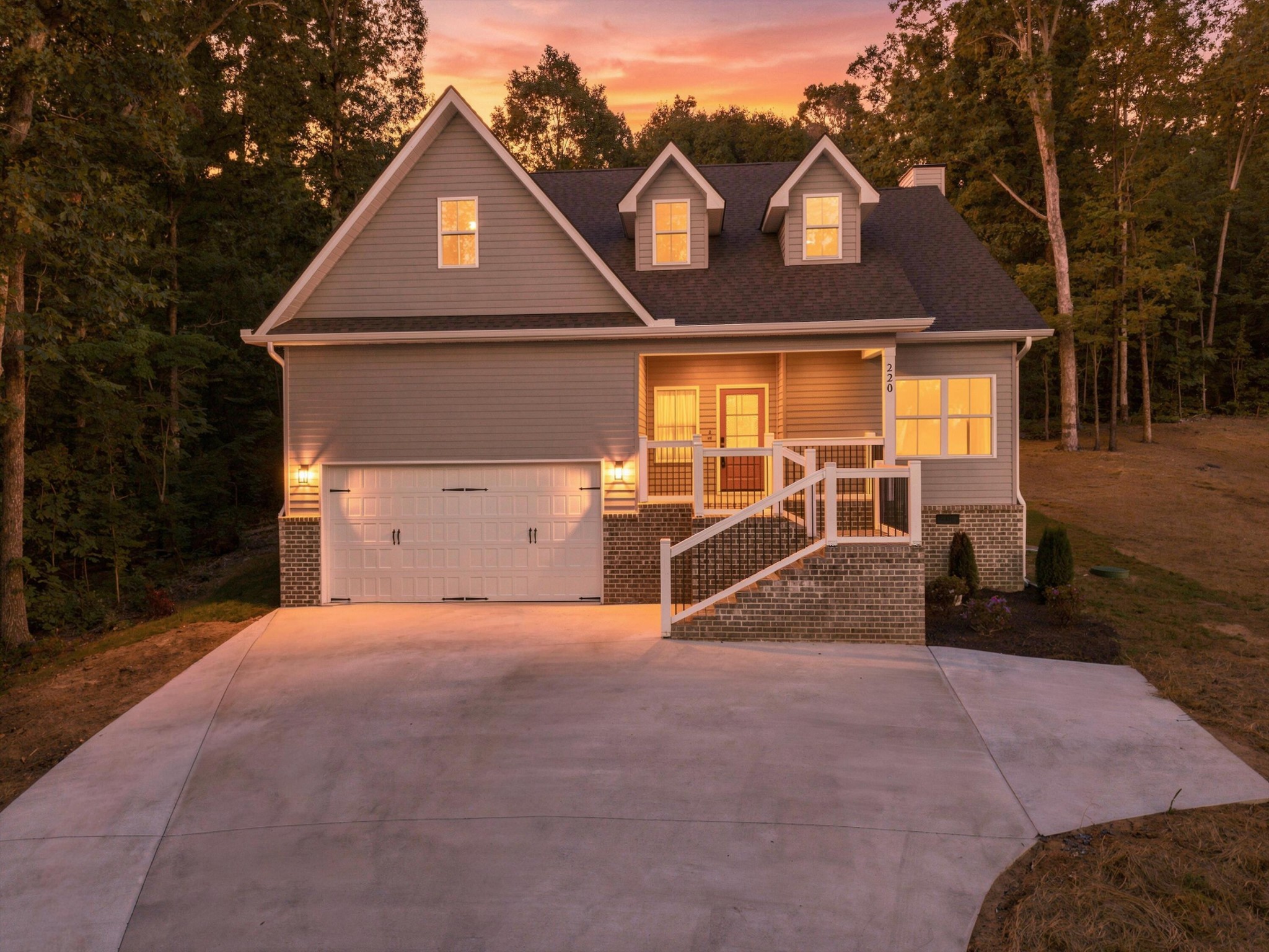 220 Hollow Road, NE