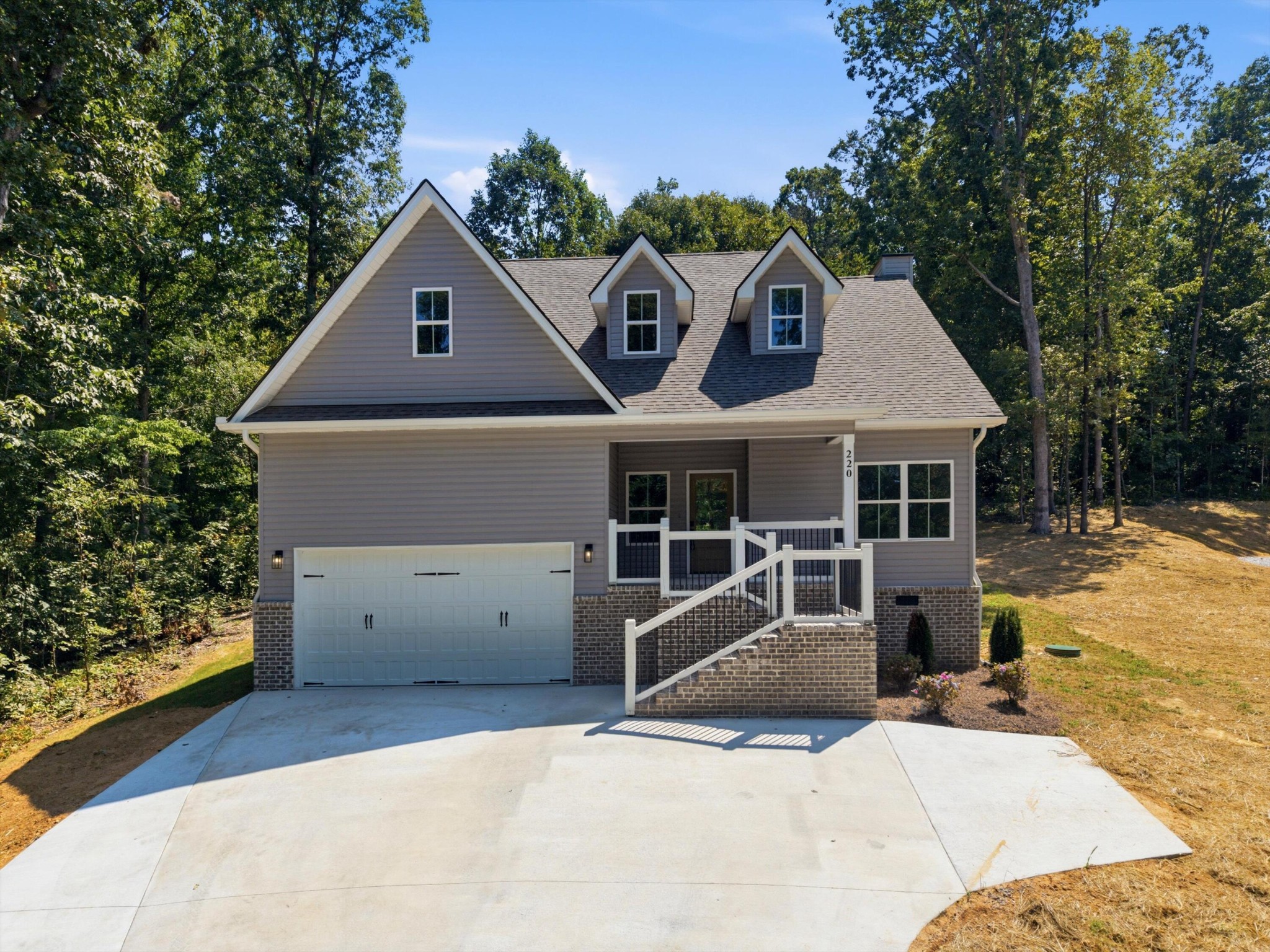 220 Hollow Road, NE