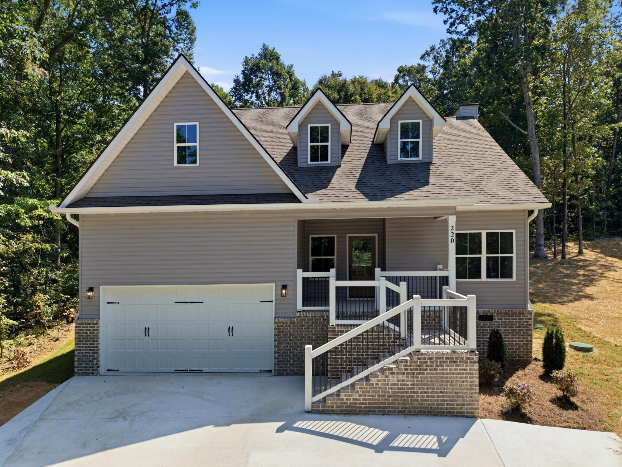 220 Hollow Road, NE