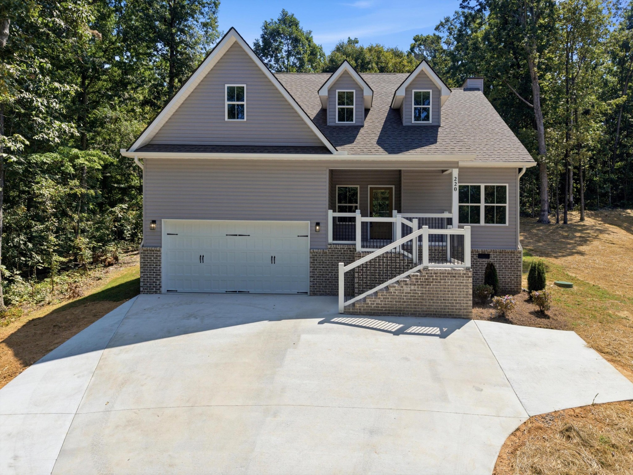 220 Hollow Road, NE
