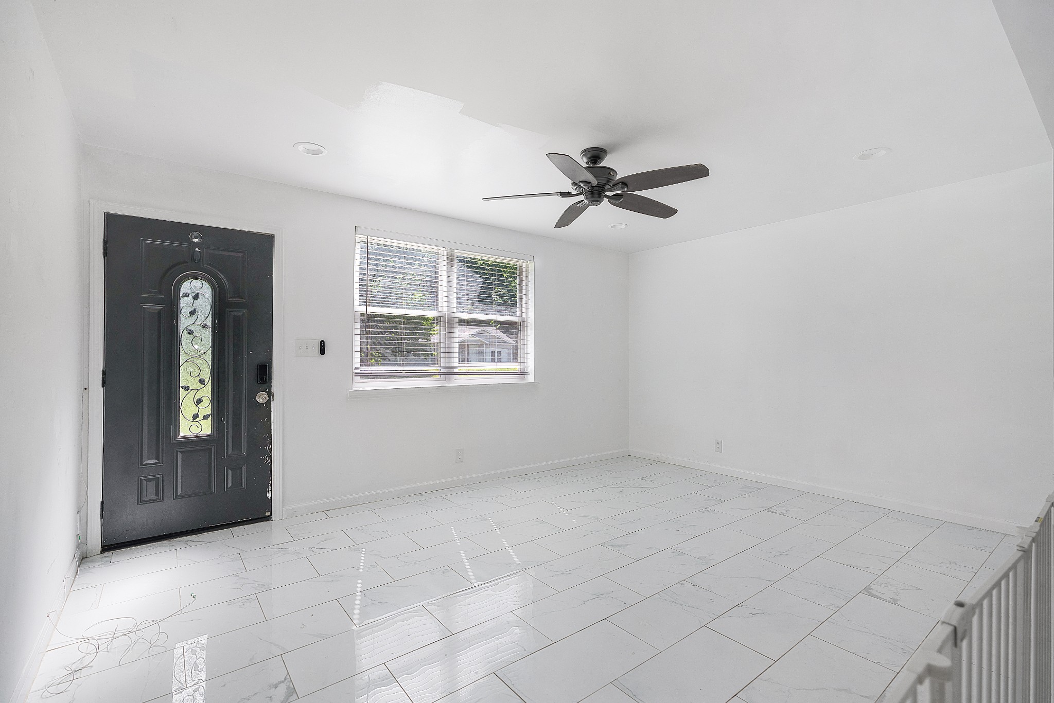 412 Hilltop Dr