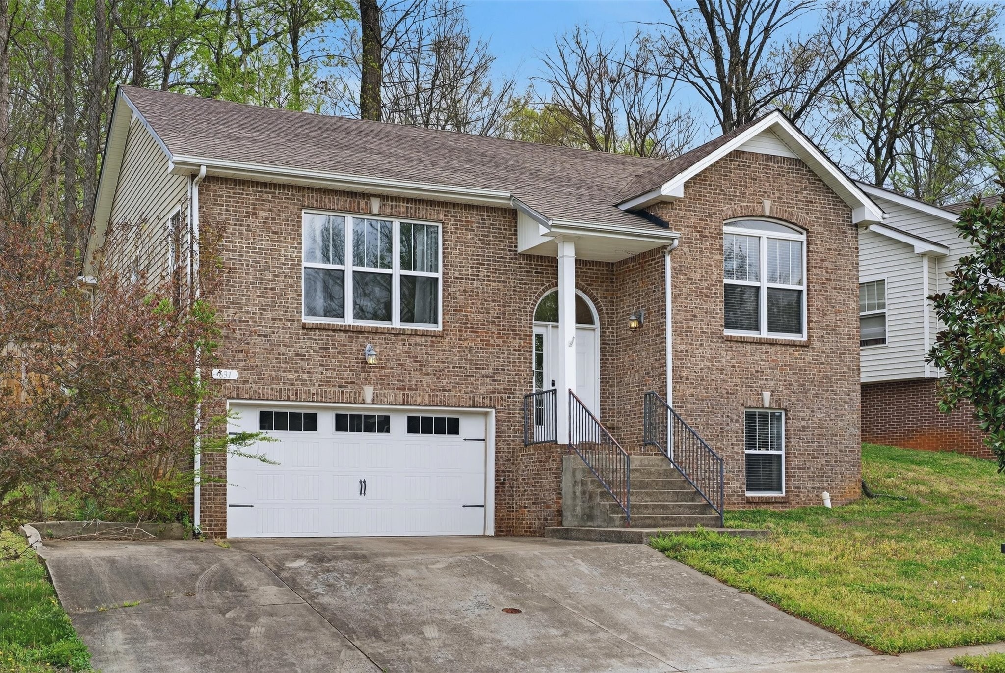 631 Hidden Valley Dr