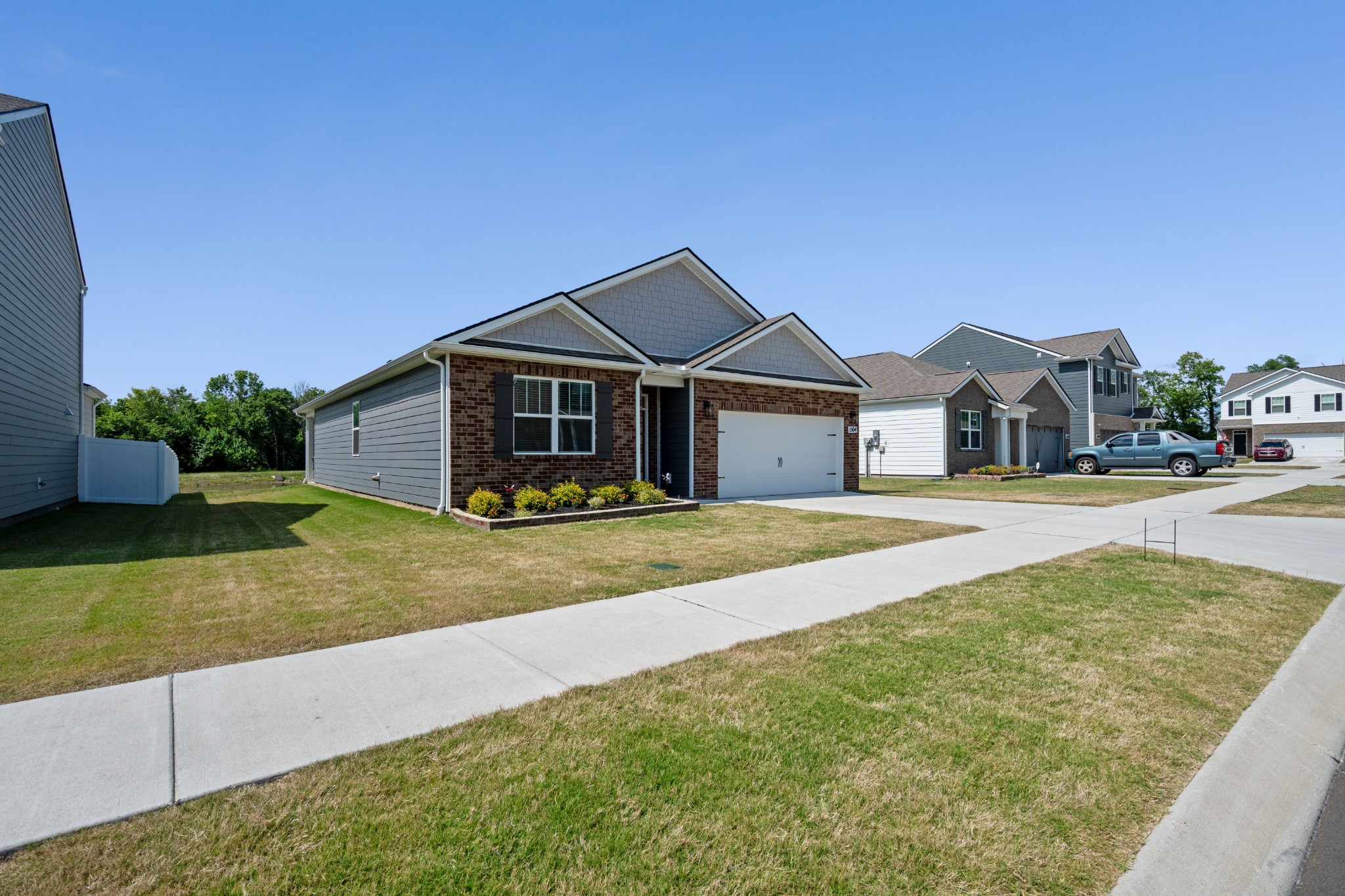 1504 Dove Dr