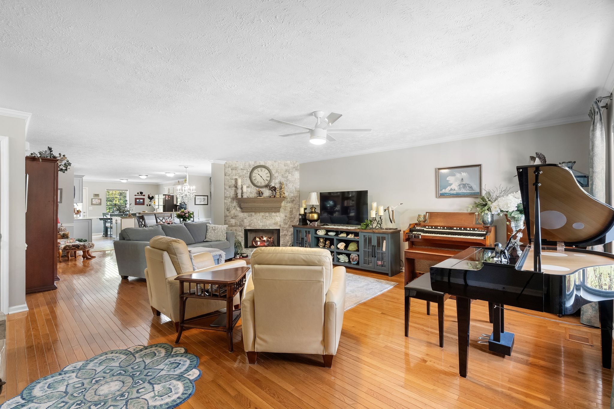 205 Waterview Dr
