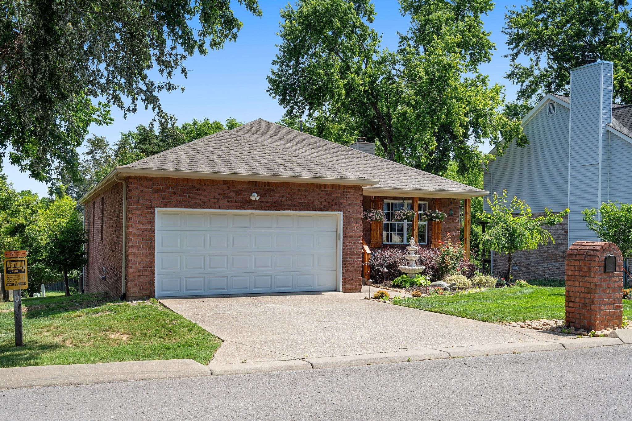 205 Waterview Dr