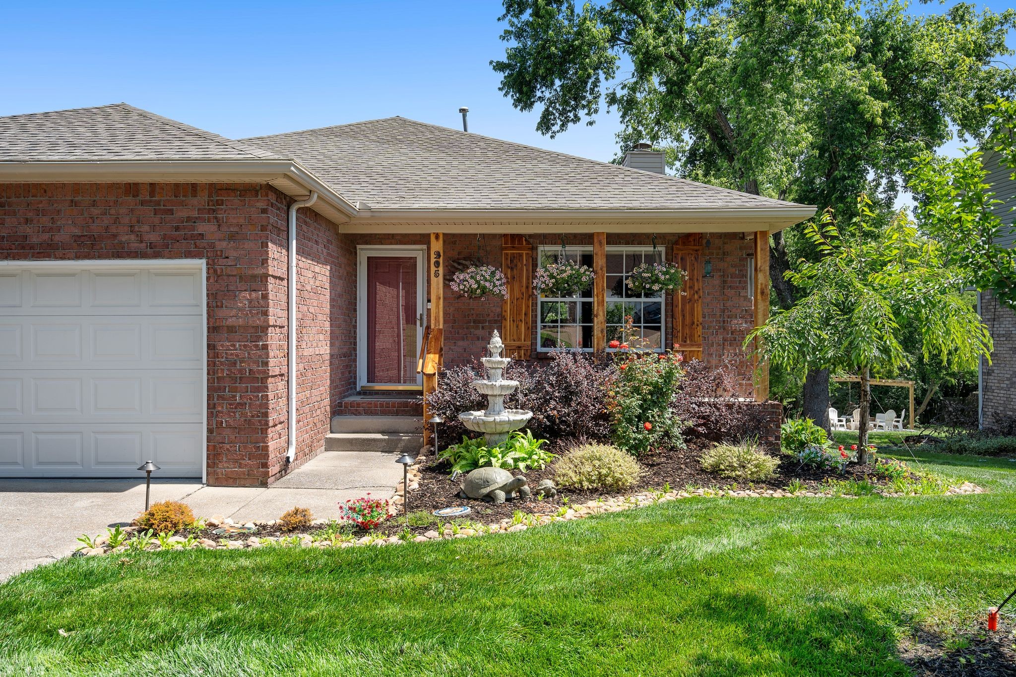 205 Waterview Dr