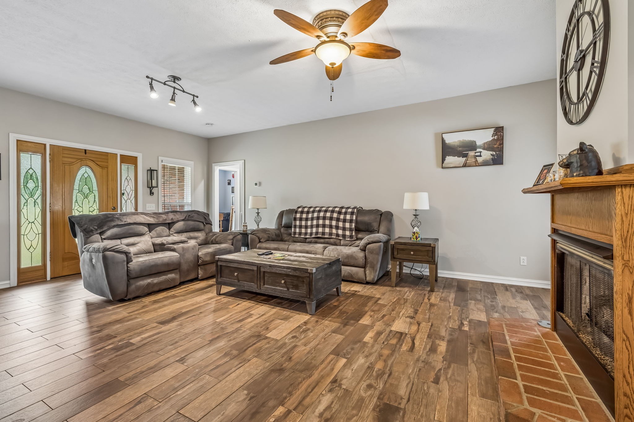 6 County House Cir