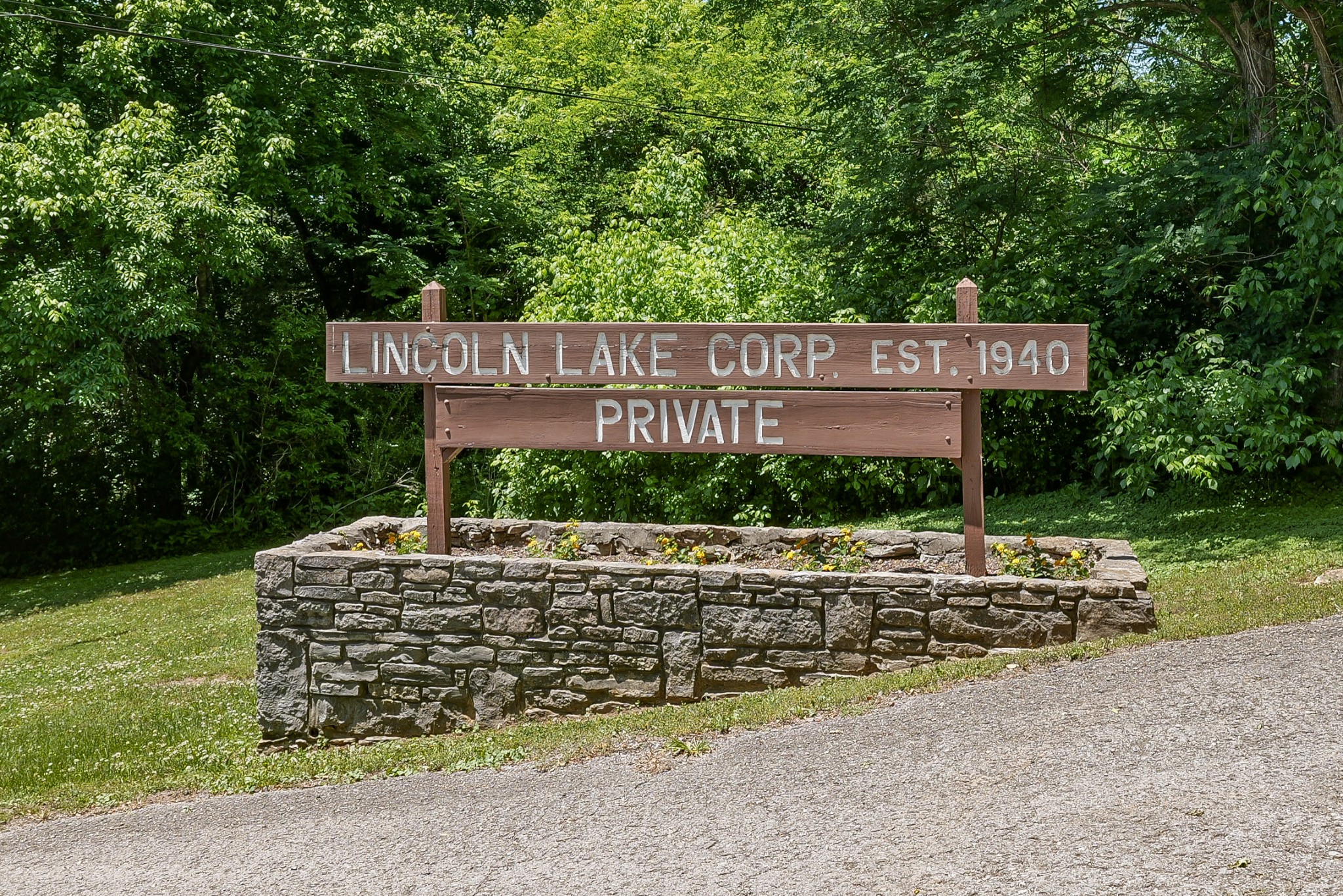 21 Lincoln Lake Rd