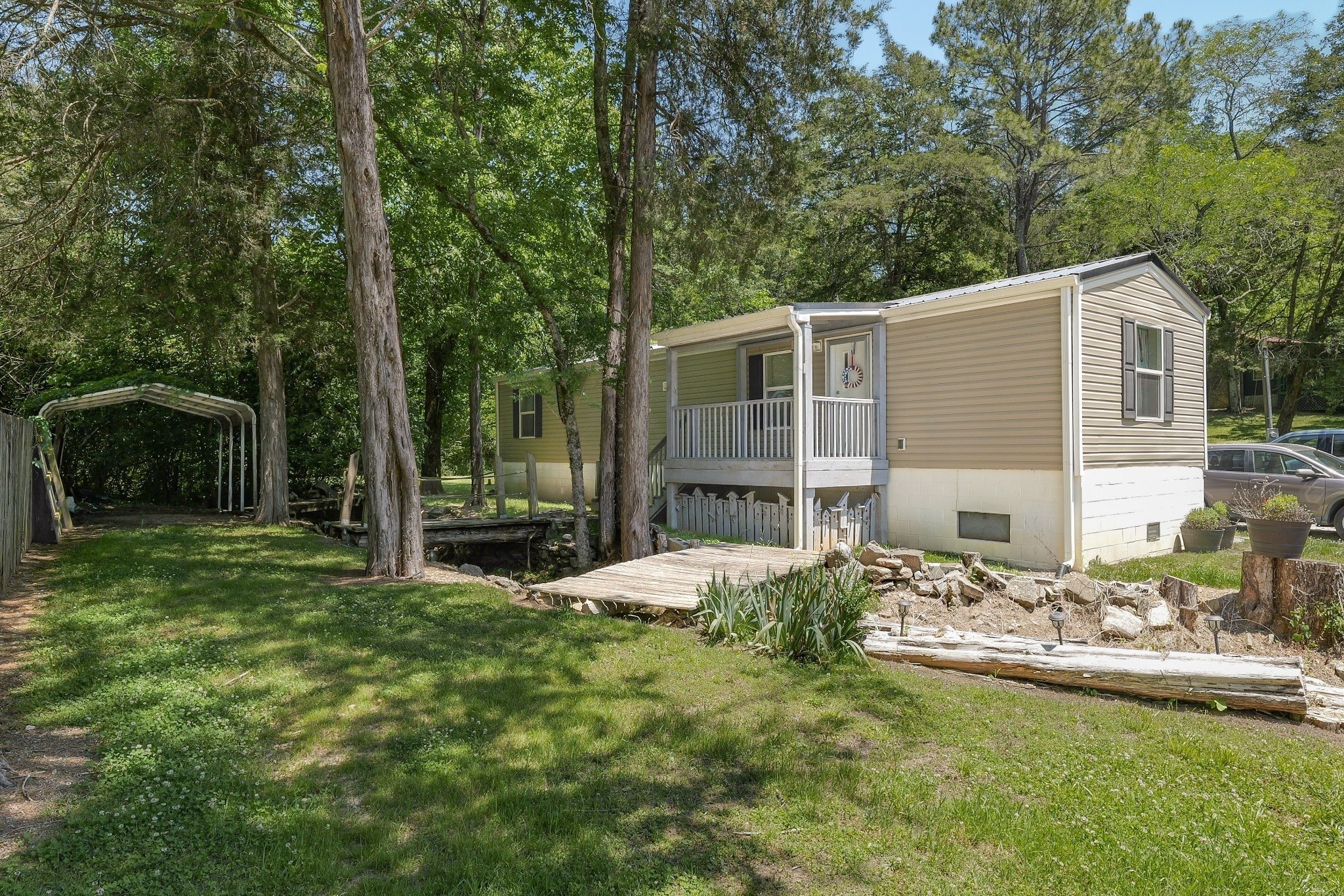 21 Lincoln Lake Rd