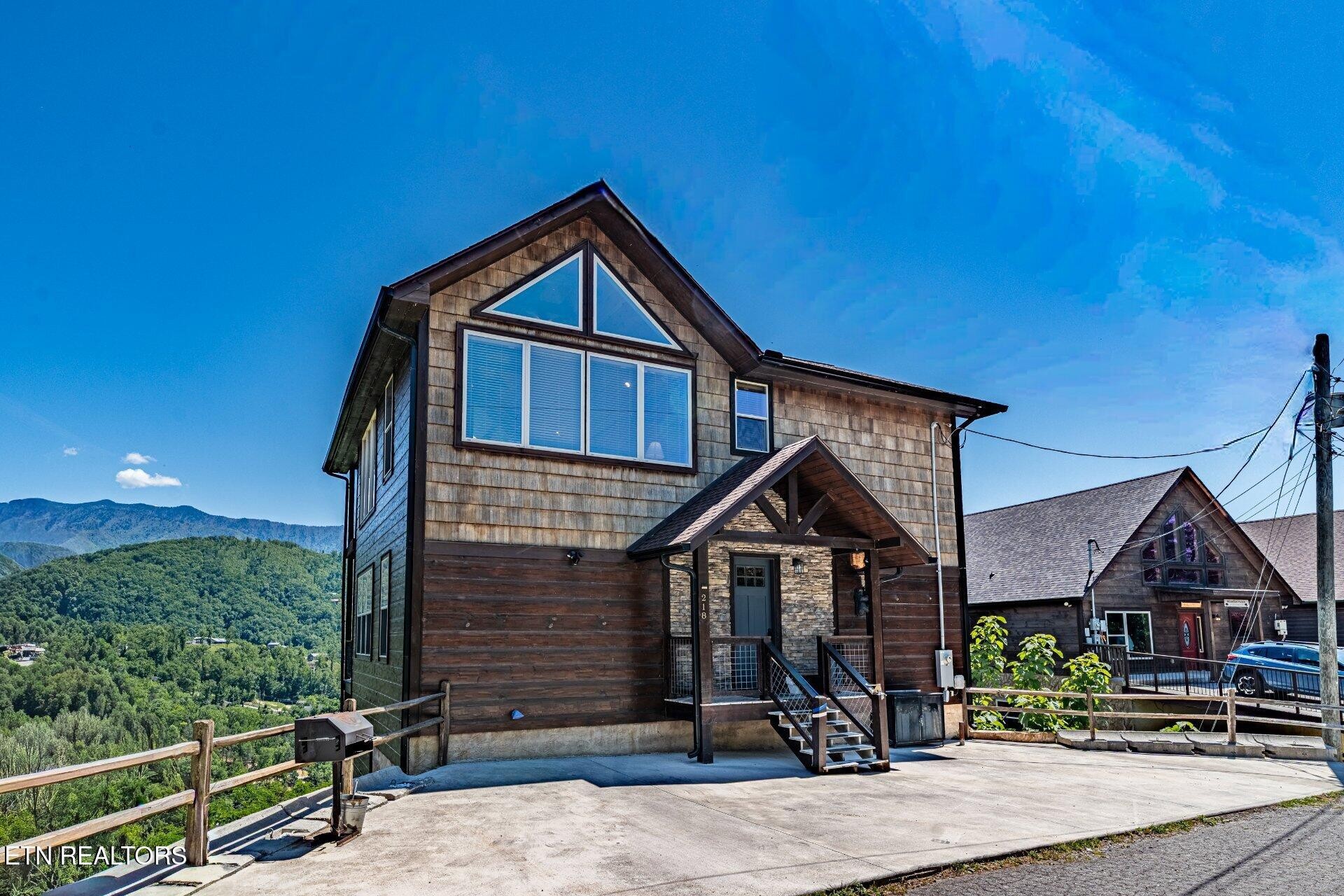 218 Pinnacle Drive
