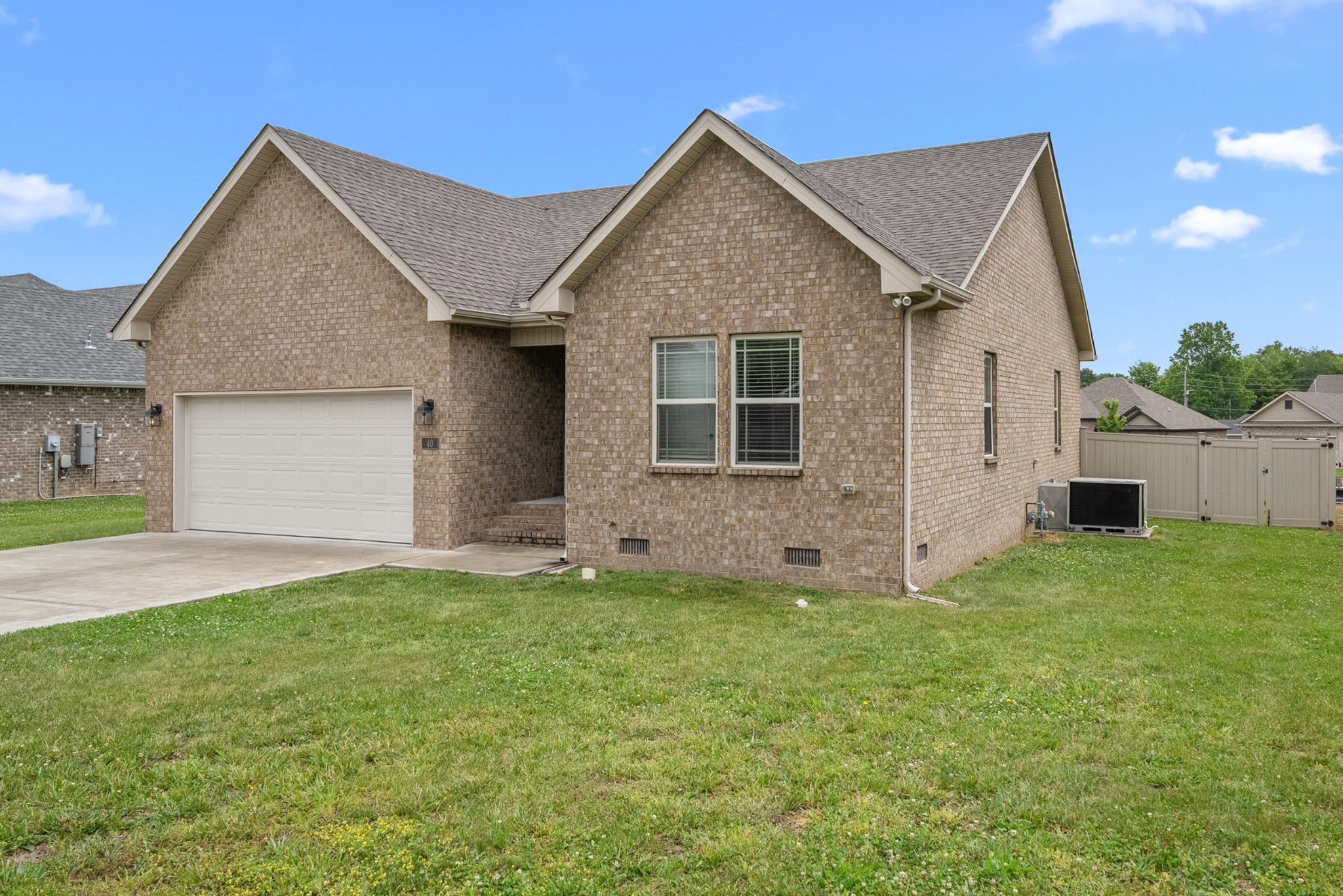 40 Daffodil Dr