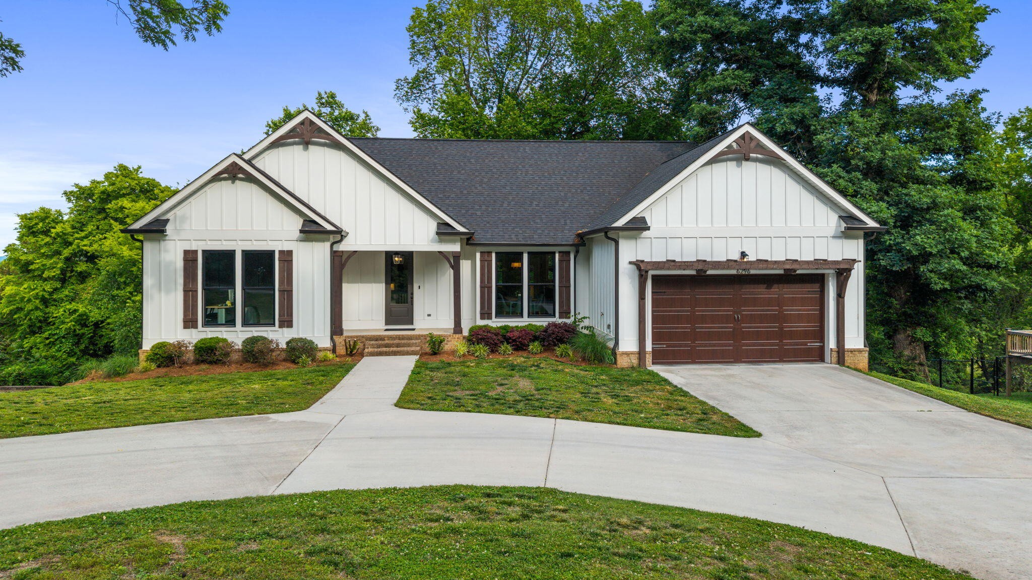 6296 Fairview Road