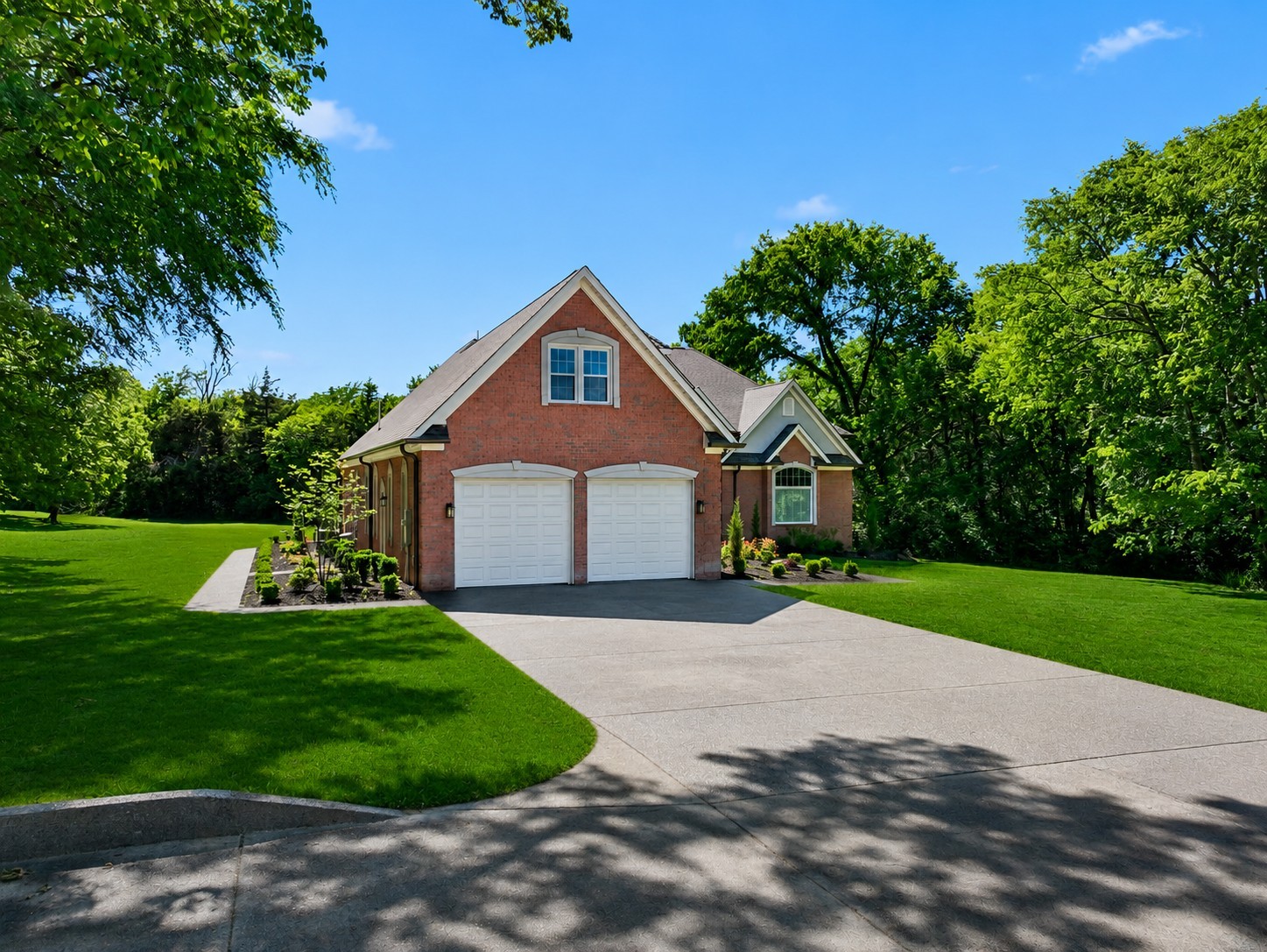250 Bonwood Dr