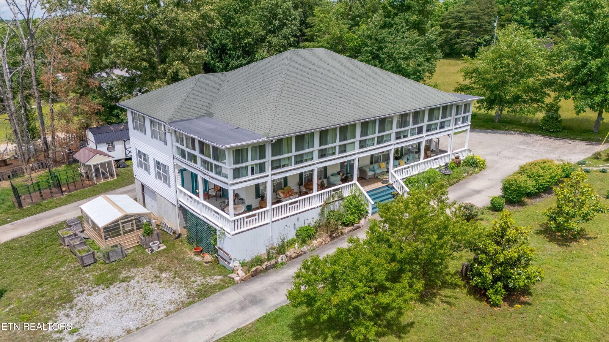 34 Rozzel Rd