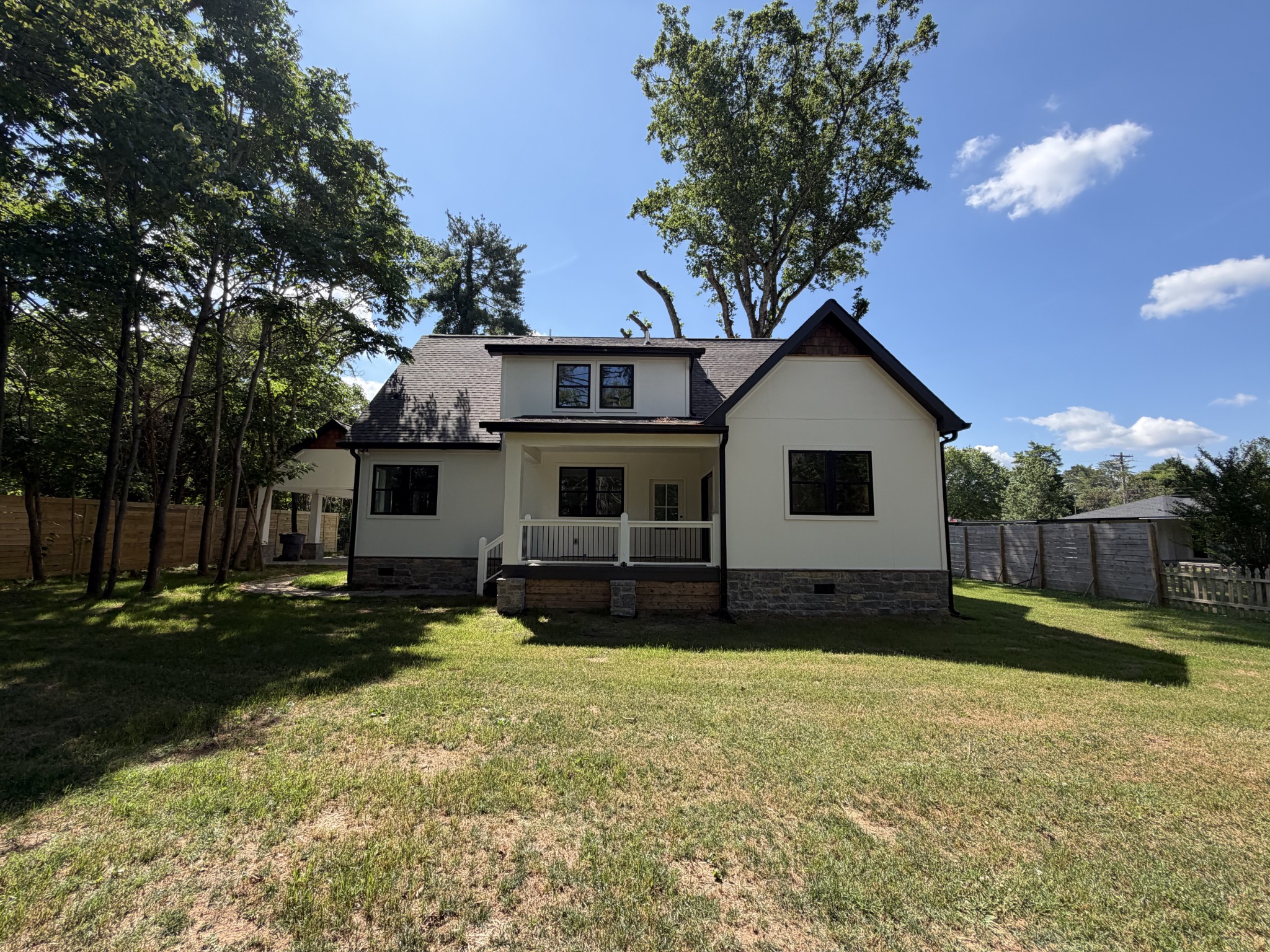 404 Boyd Ave