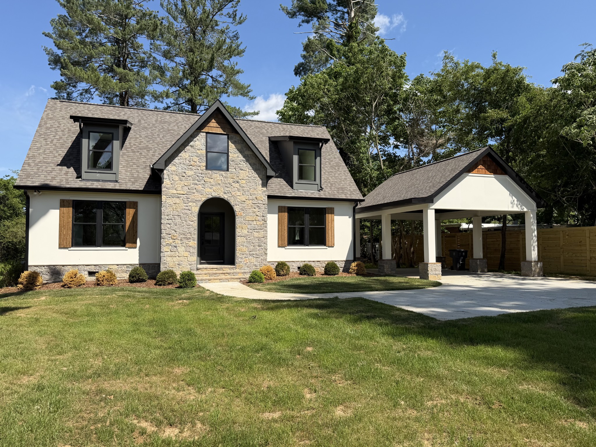 404 Boyd Ave