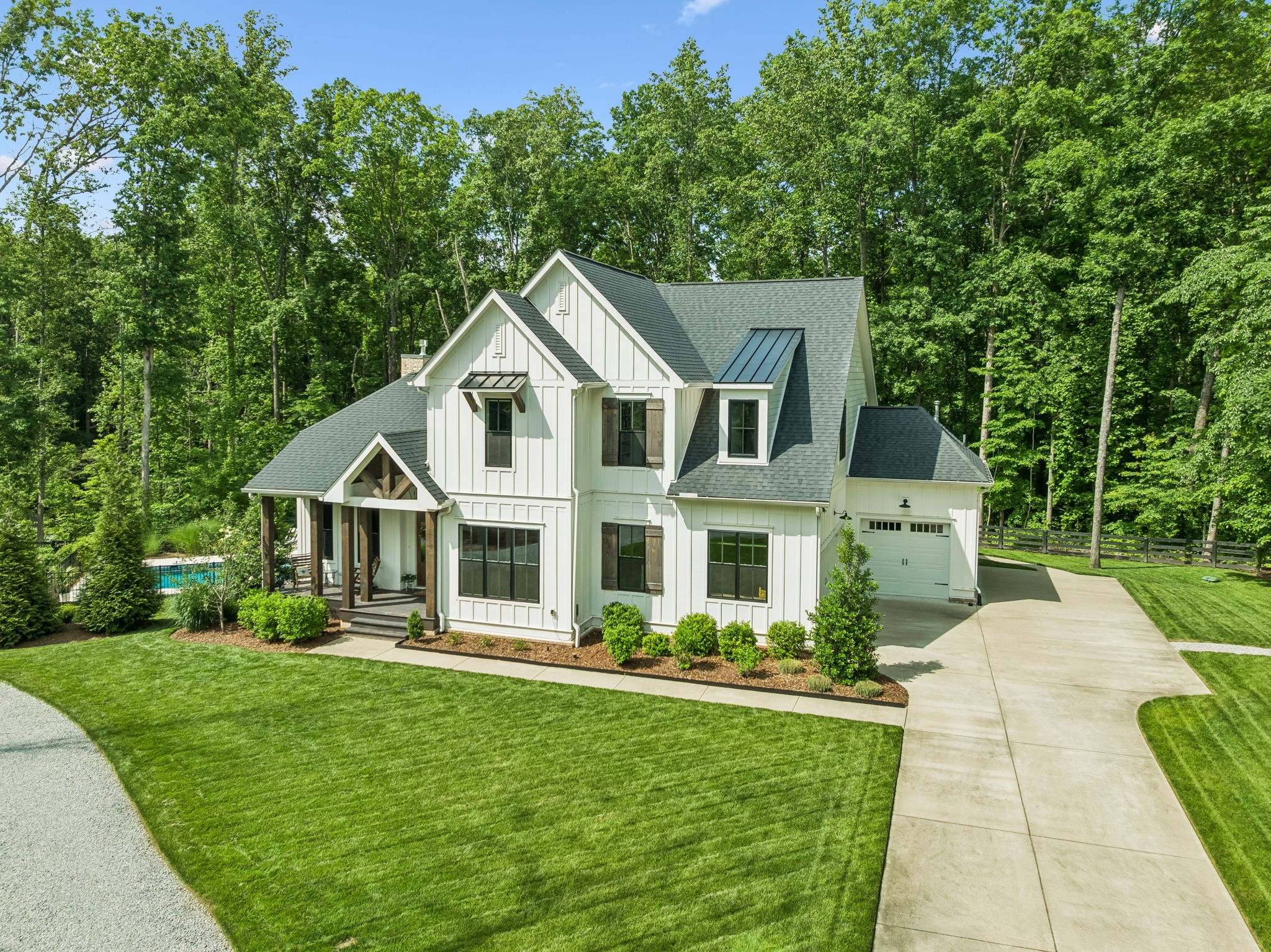 5912 Pinewood Rd
