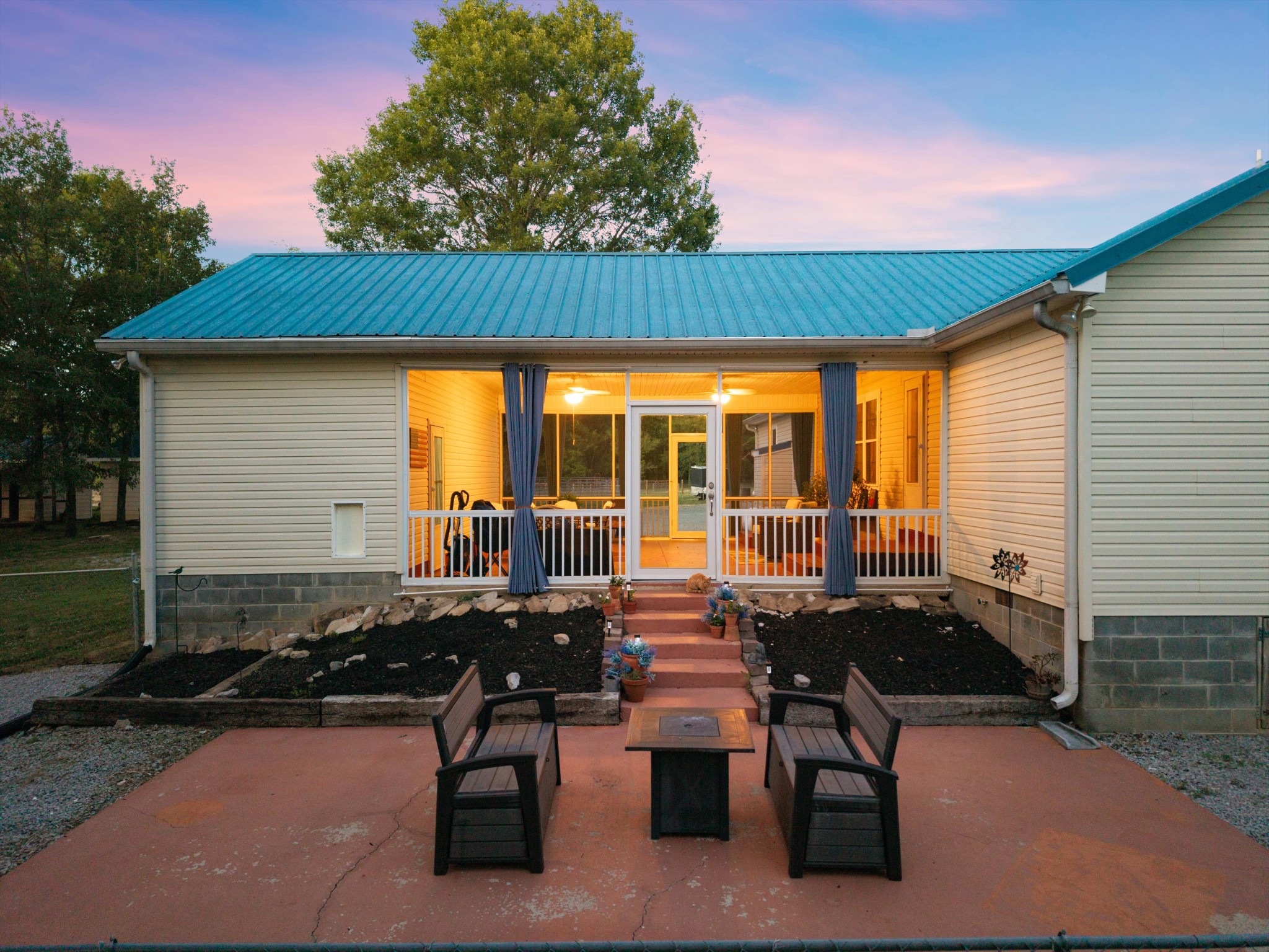 332 John Shaw Rd