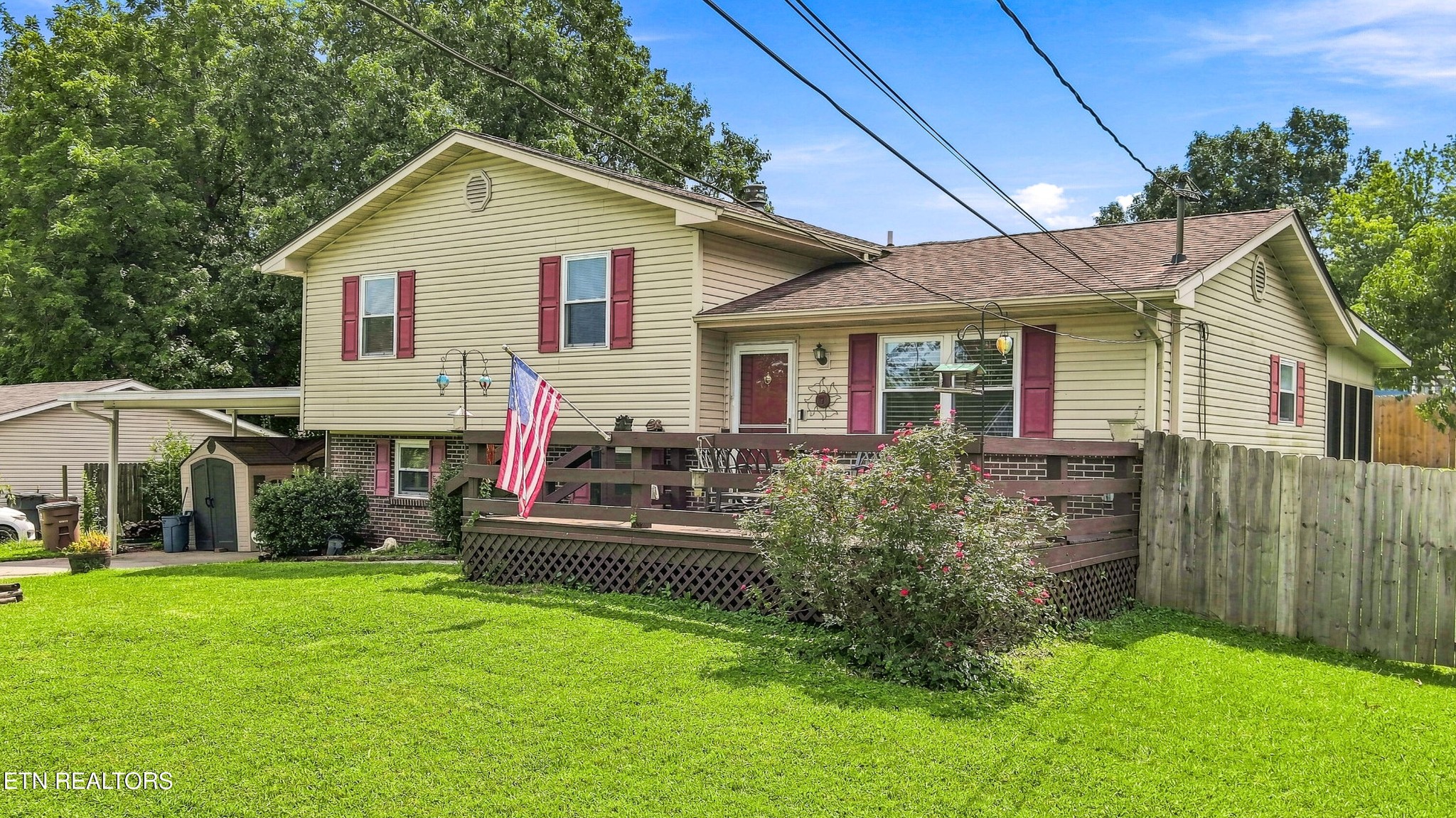 2317 Roundtree Rd