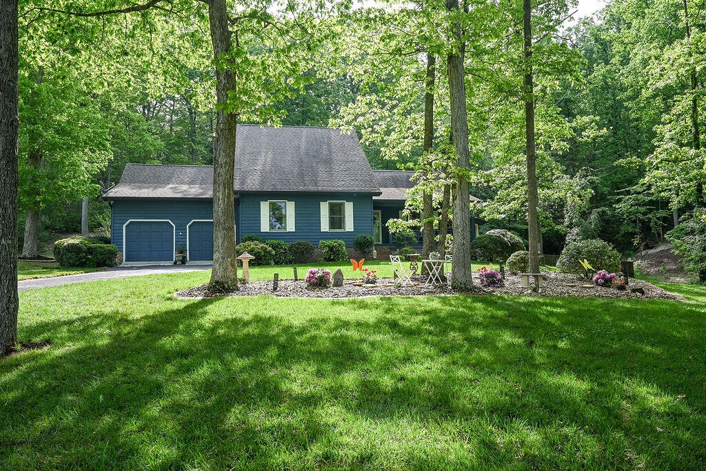 2168 Little Falls Circle, NW